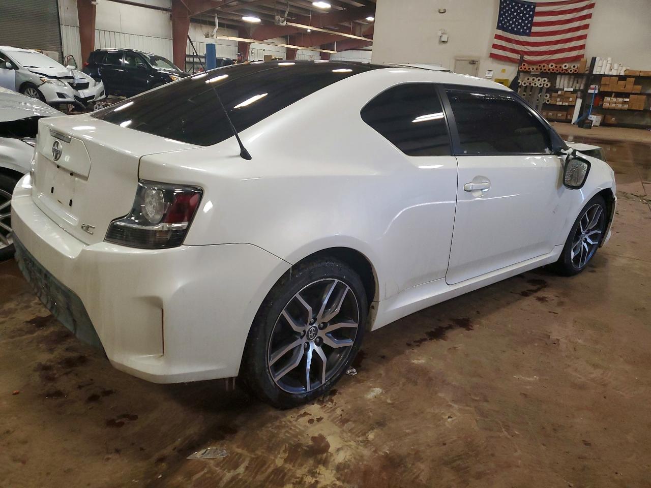 2015 Toyota Scion Tc White vin: JTKJF5C73F3092309