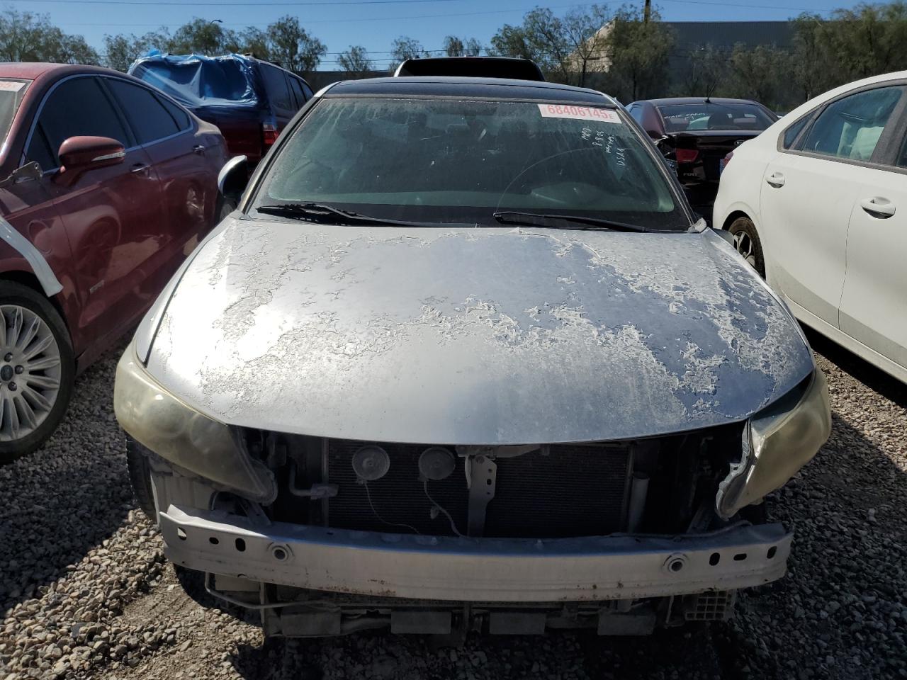 2011 Toyota Scion Tc Silver vin: JTKJF5C74B3010386