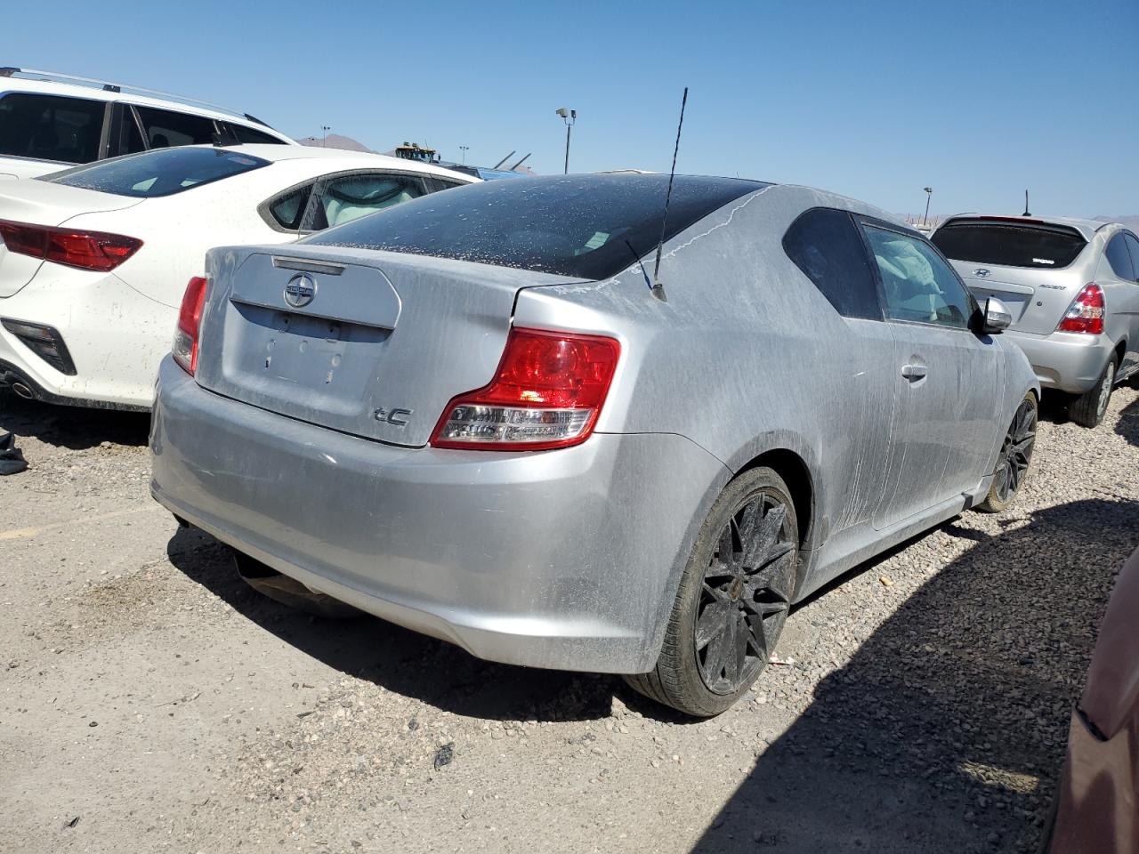 2011 Toyota Scion Tc Silver vin: JTKJF5C74B3010386