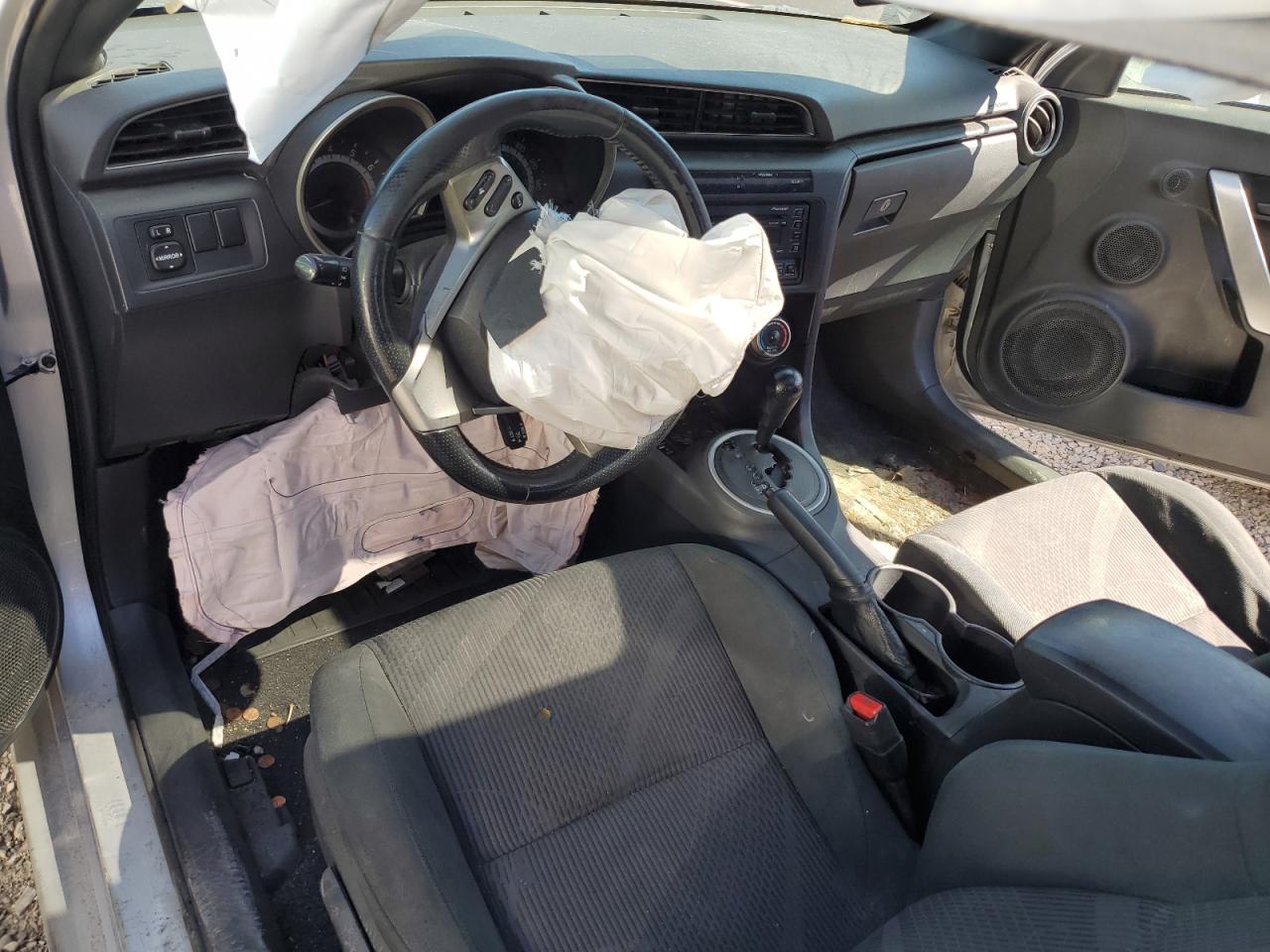 2011 Toyota Scion Tc Silver vin: JTKJF5C74B3010386