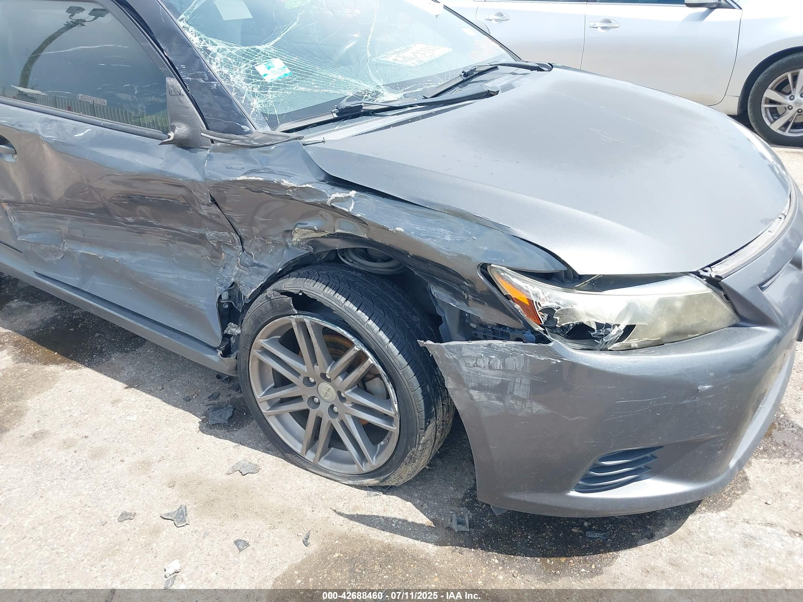 2012 Scion Tc   Серый vin: JTKJF5C74C3028890
