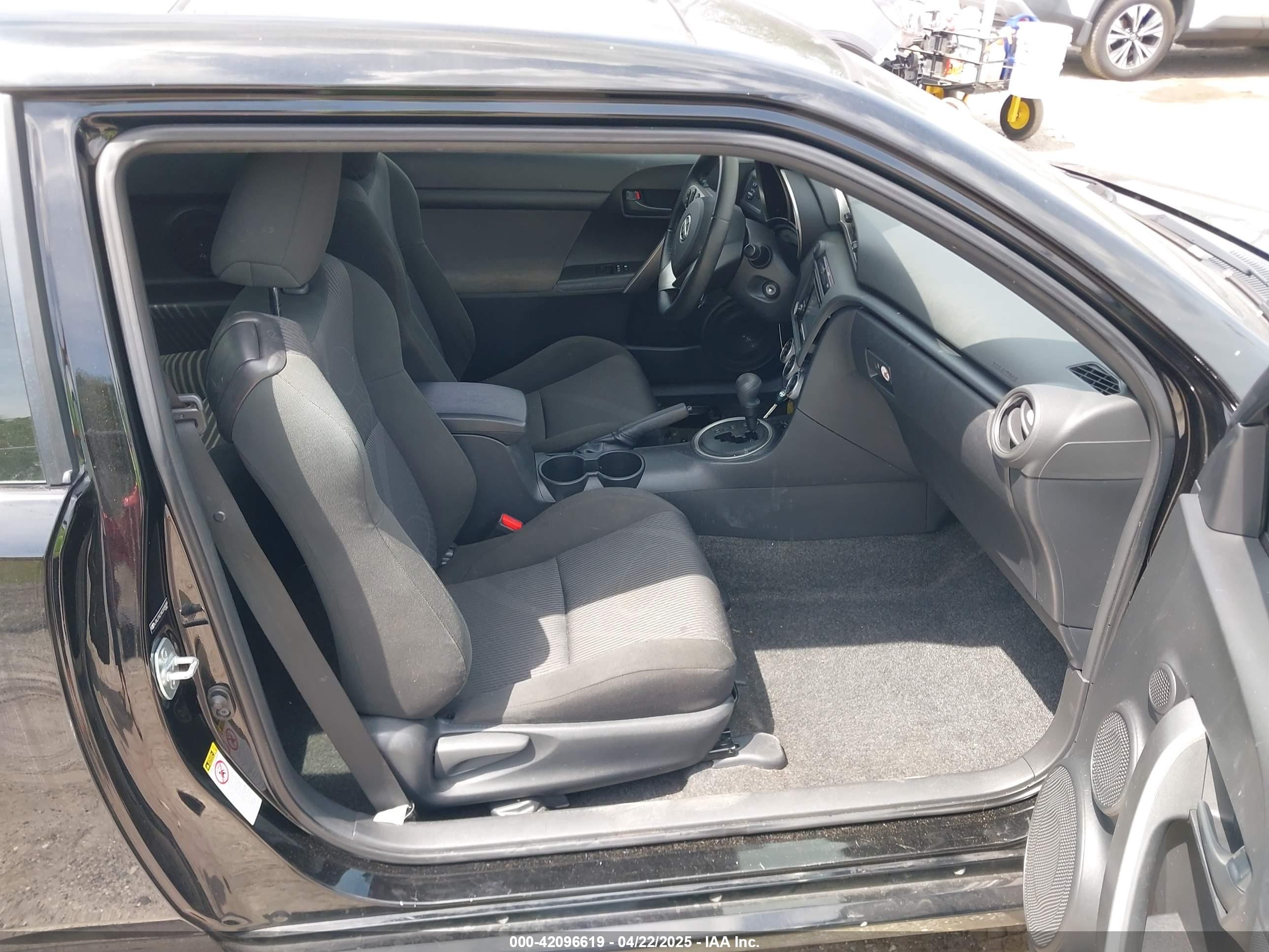 2012 Scion Tc   Black vin: JTKJF5C74C3038089
