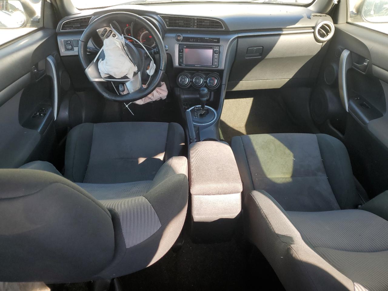 2014 Toyota Scion Tc White vin: JTKJF5C74E3084539