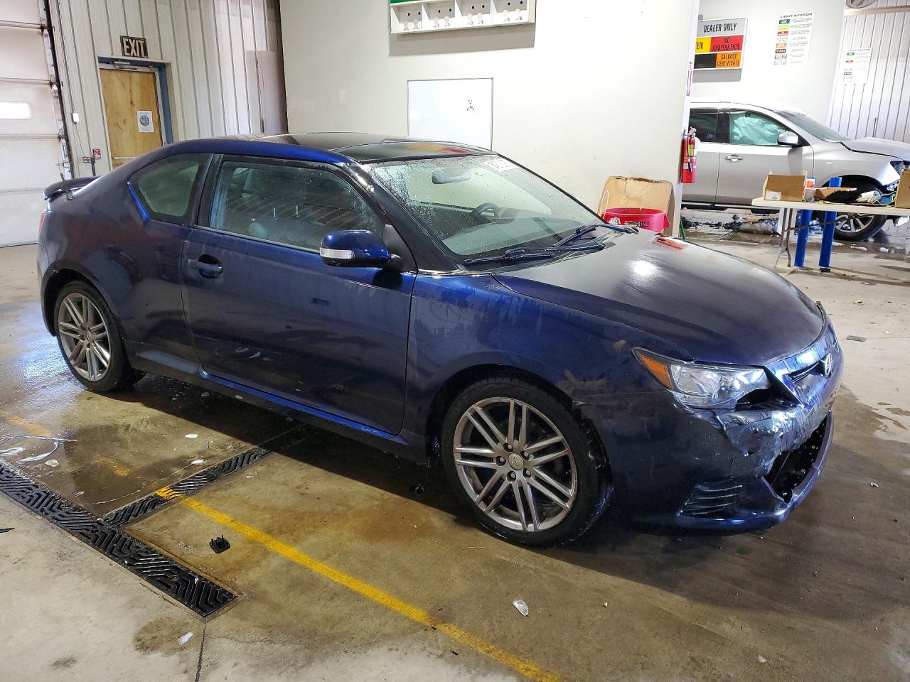 2011 Toyota Scion Tc Blue vin: JTKJF5C75B3004337