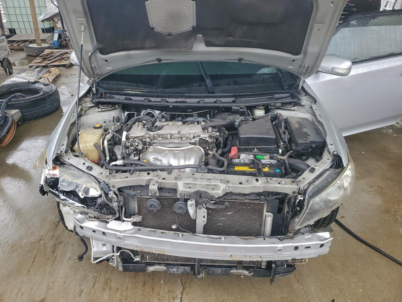 2011 Toyota Scion Tc Silver vin: JTKJF5C75B3018741