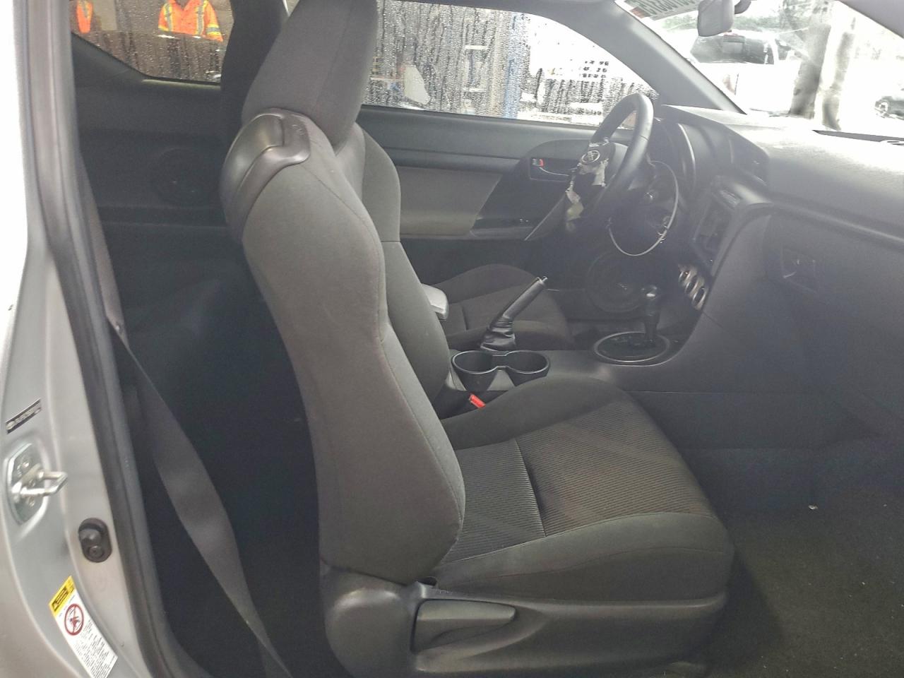 2011 Toyota Scion Tc Silver vin: JTKJF5C75B3018741