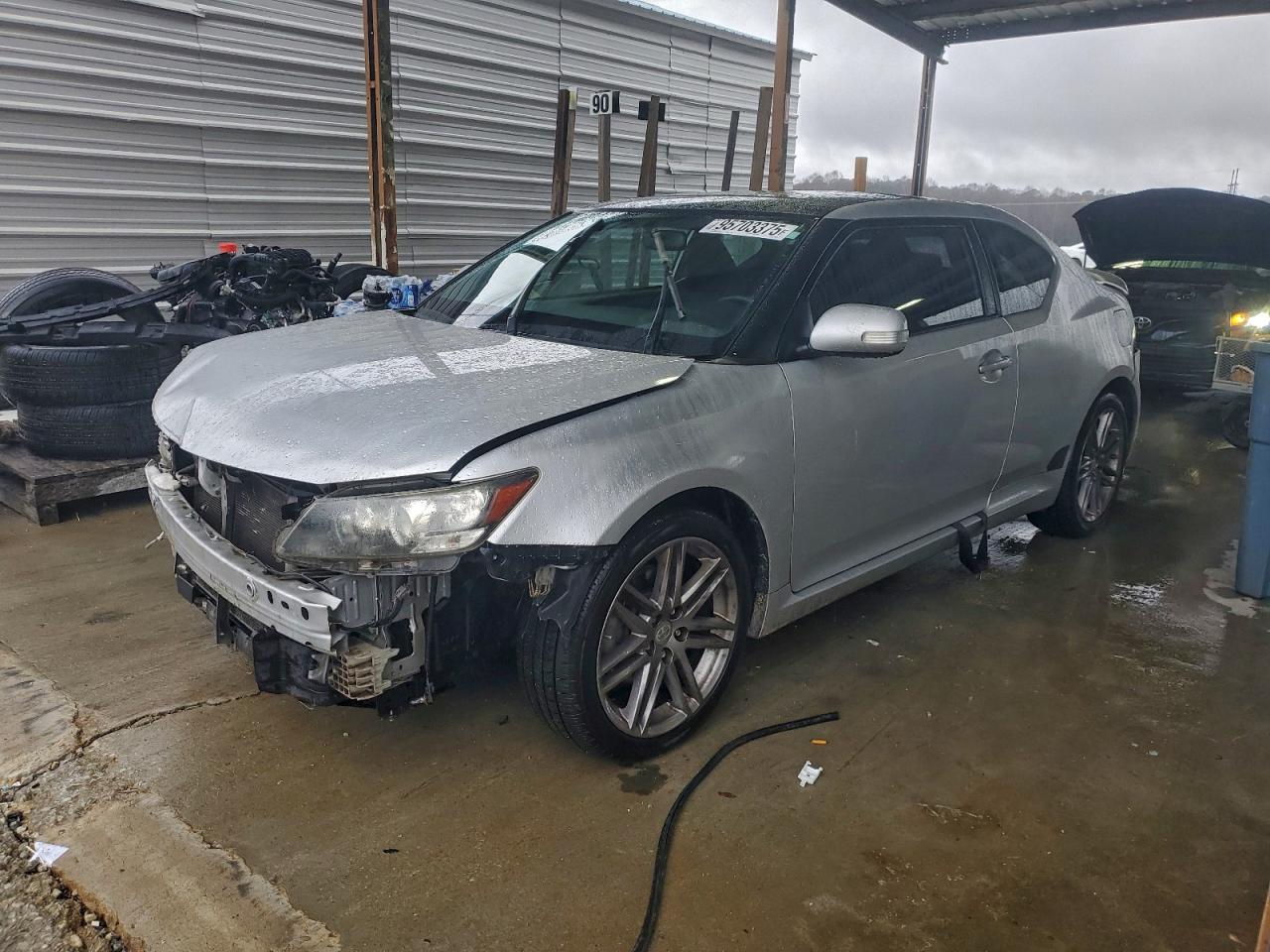 2011 Toyota Scion Tc Silver vin: JTKJF5C75B3018741