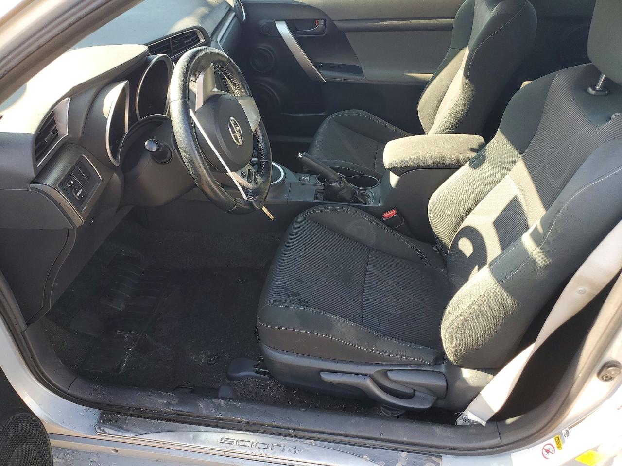 2014 Toyota Scion Tc Серебряный vin: JTKJF5C76E3067791