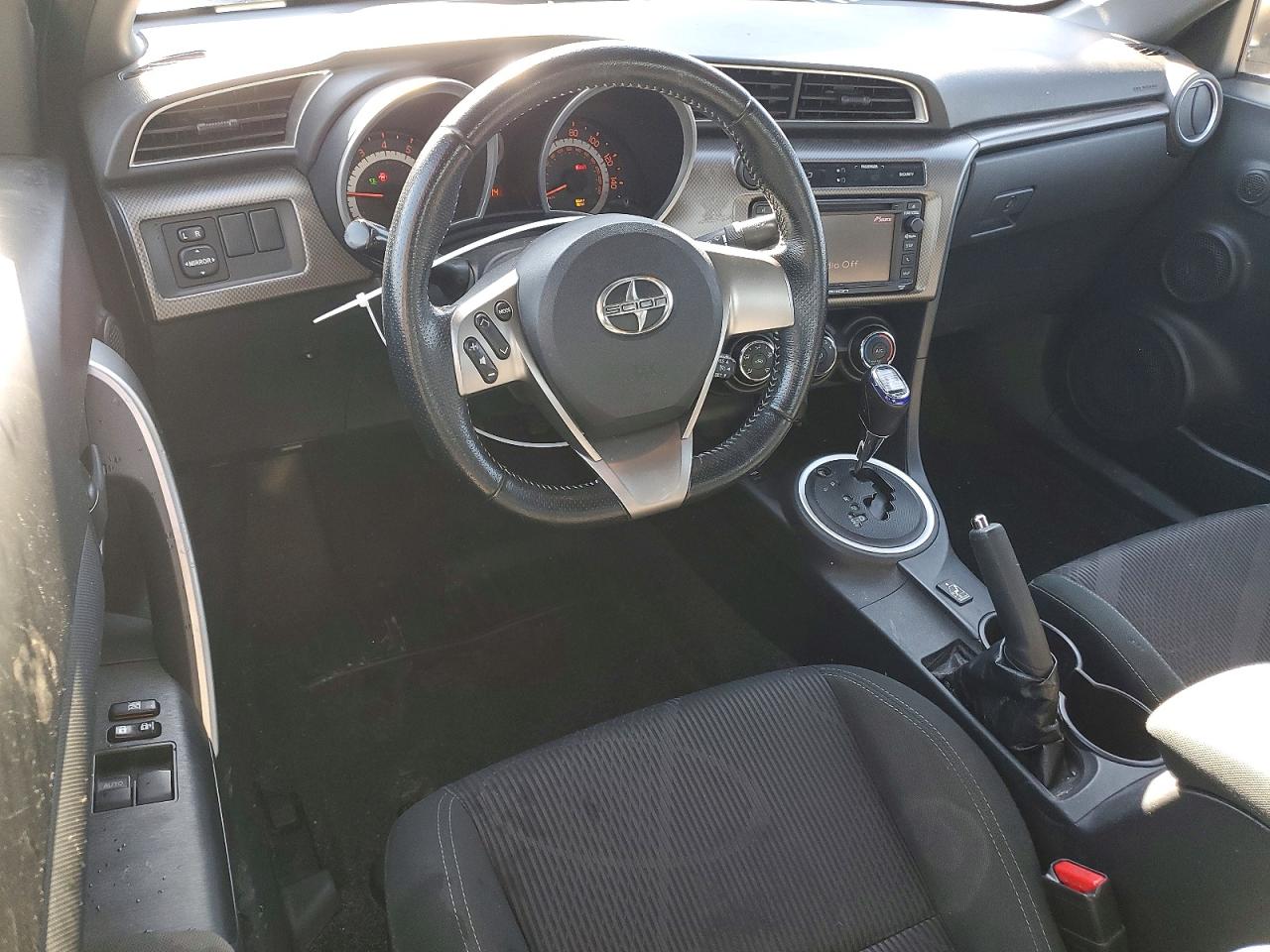 2014 Toyota Scion Tc Серебряный vin: JTKJF5C76E3067791