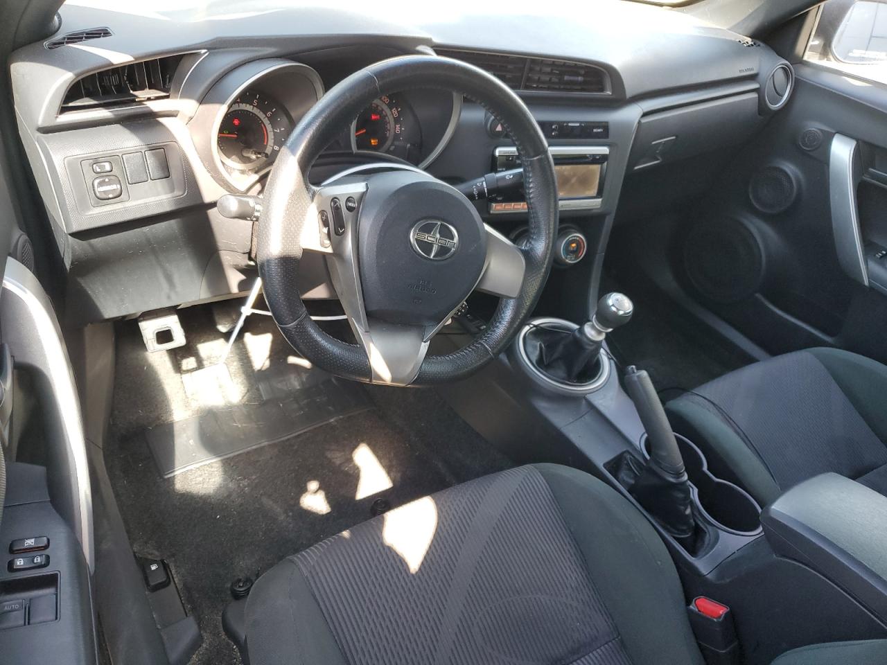 2011 Toyota Scion Tc Burgundy vin: JTKJF5C77B3007806