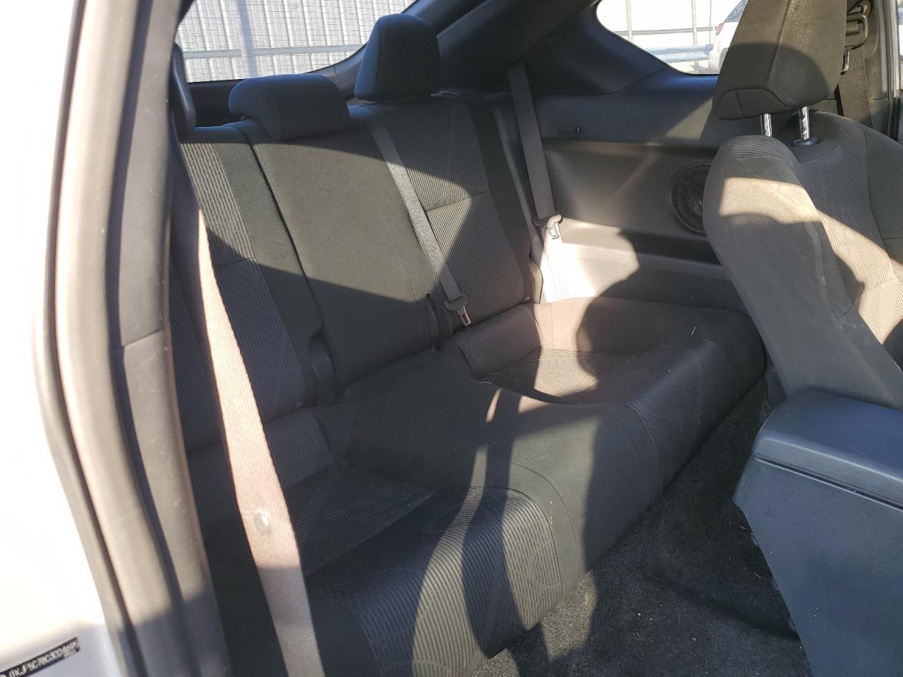 2012 Toyota Scion Tc Silver vin: JTKJF5C78C3024695