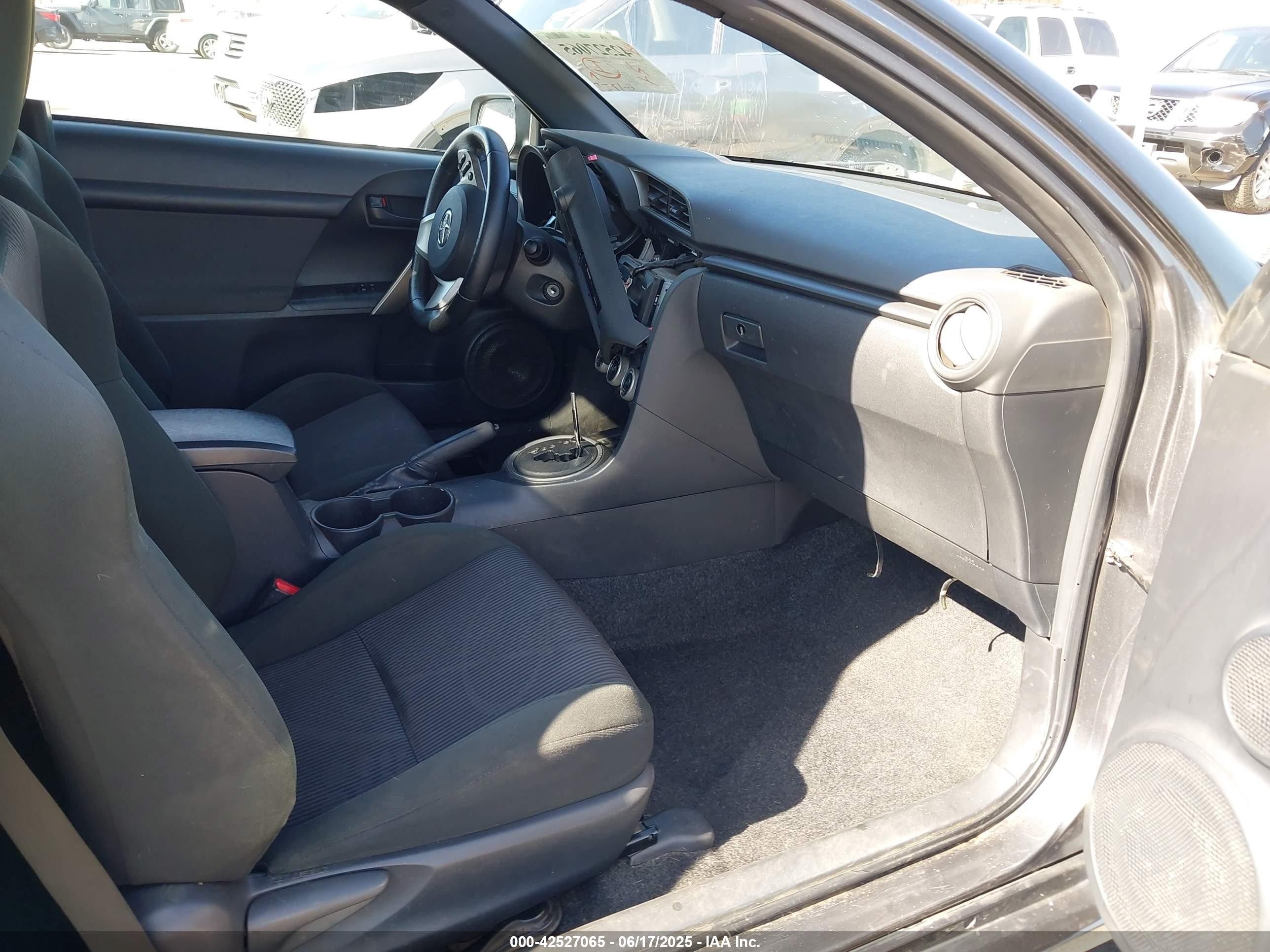 2012 Scion Tc   Gray vin: JTKJF5C78C3030206