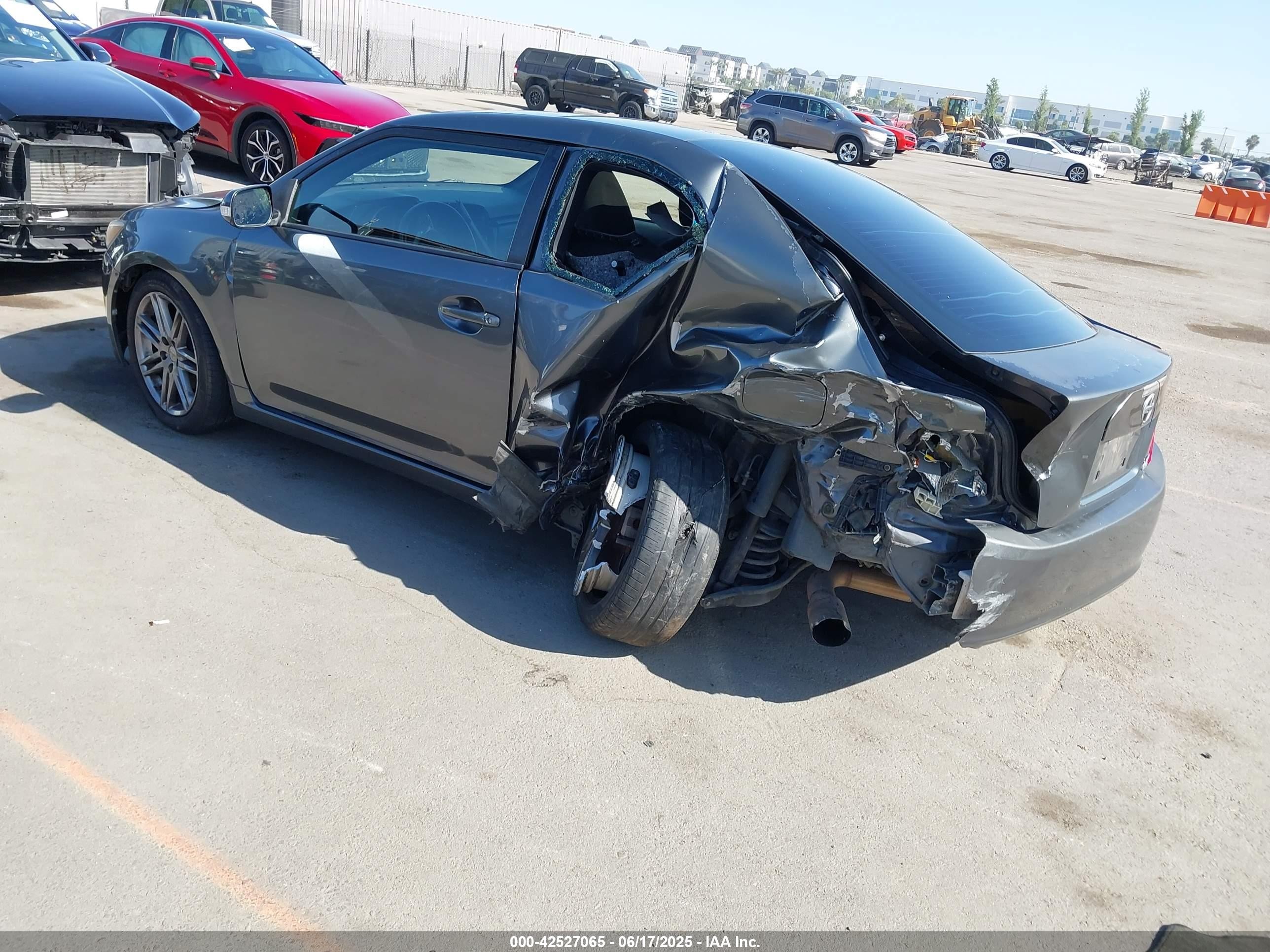 2012 Scion Tc   Gray vin: JTKJF5C78C3030206