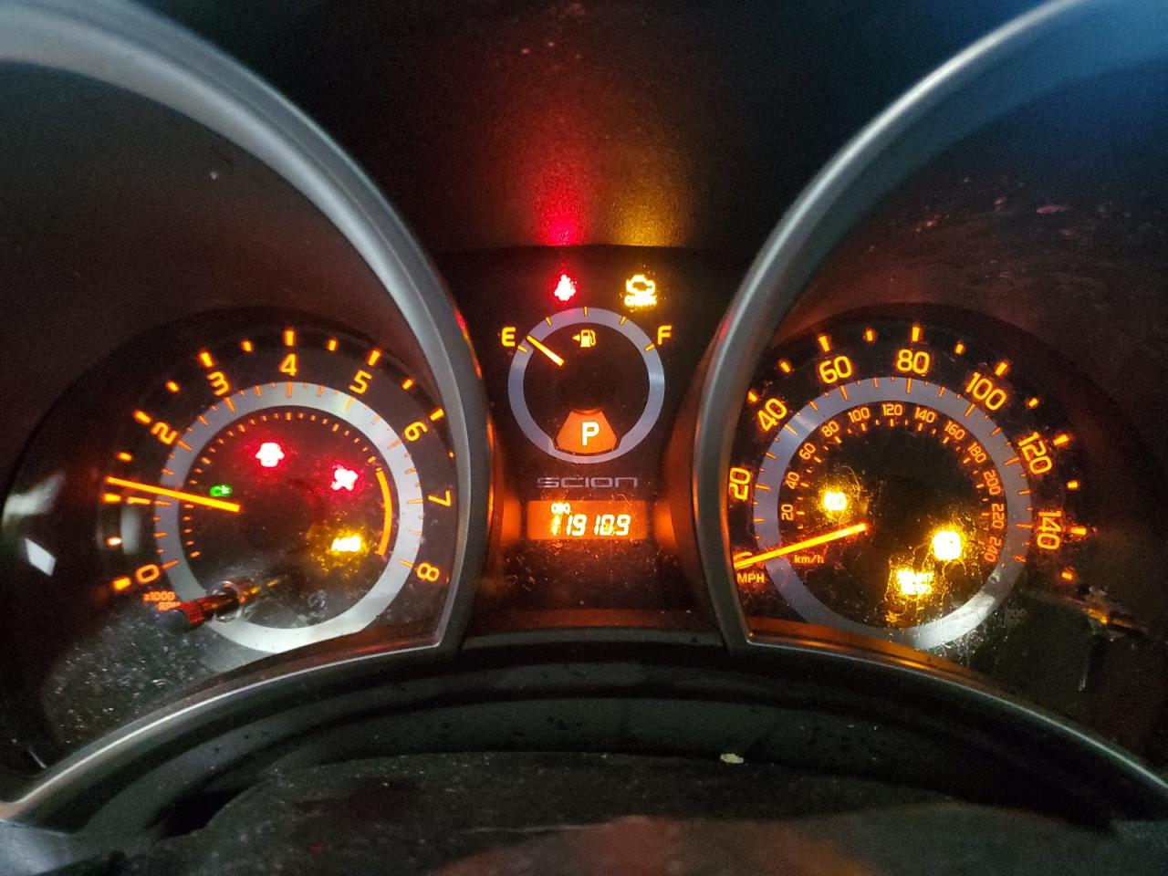 2011 Toyota Scion Tc Silver vin: JTKJF5C79B3004017