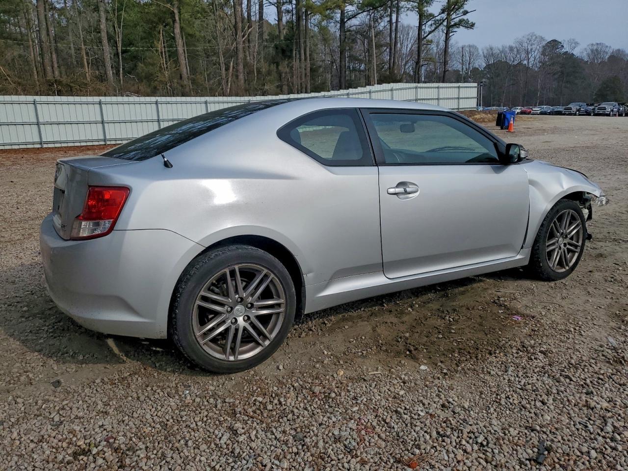2011 Toyota Scion Tc Silver vin: JTKJF5C7XB3002292