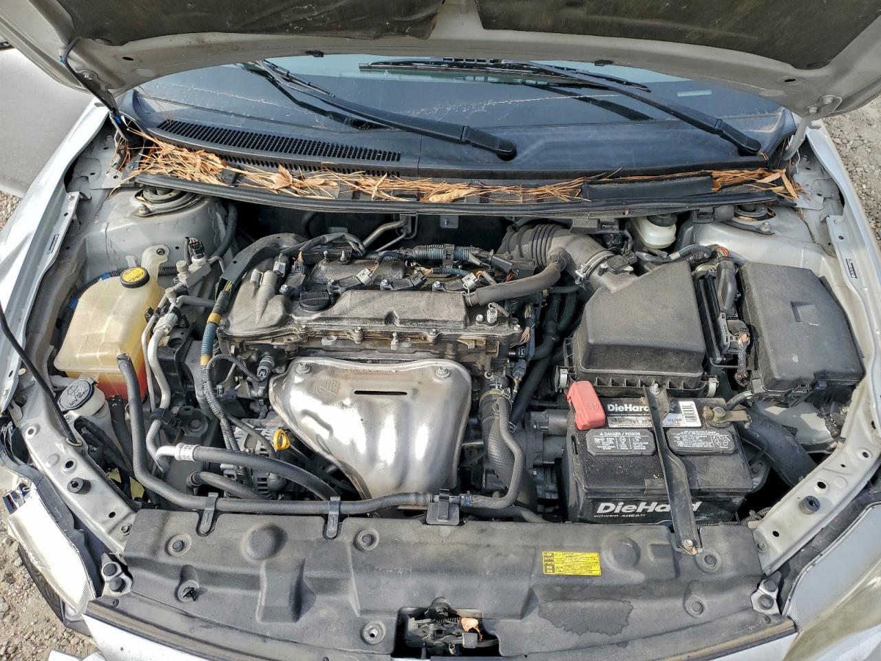 2011 Toyota Scion Tc Silver vin: JTKJF5C7XB3002292