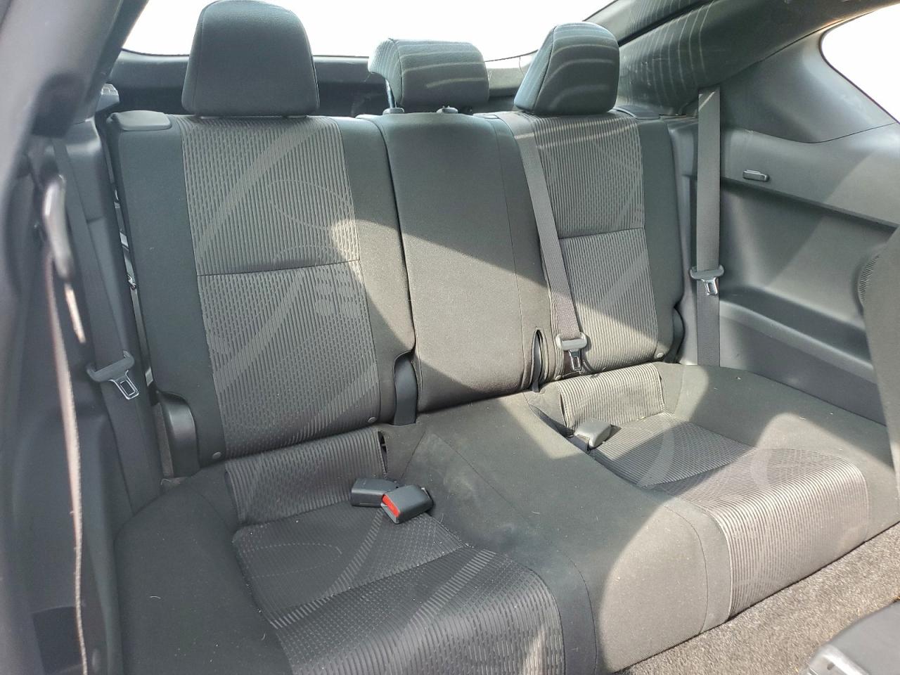 2011 Toyota Scion Tc Silver vin: JTKJF5C7XB3002292