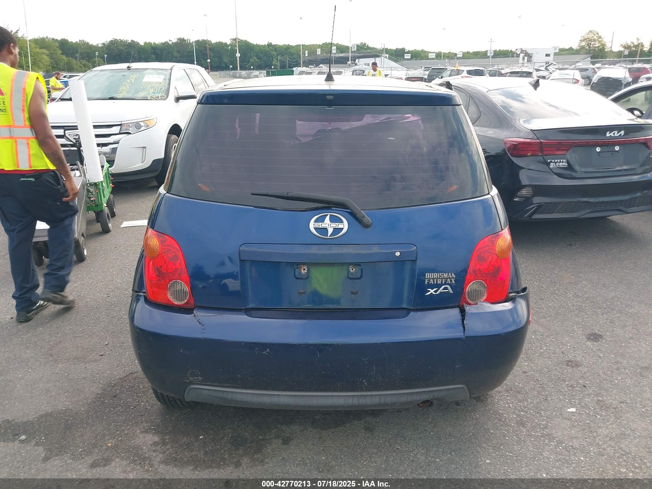 2005 Scion Xa   vin: JTKKT604950115735