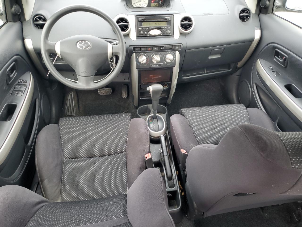 2004 Toyota Scion Xa Gray vin: JTKKT624240047130