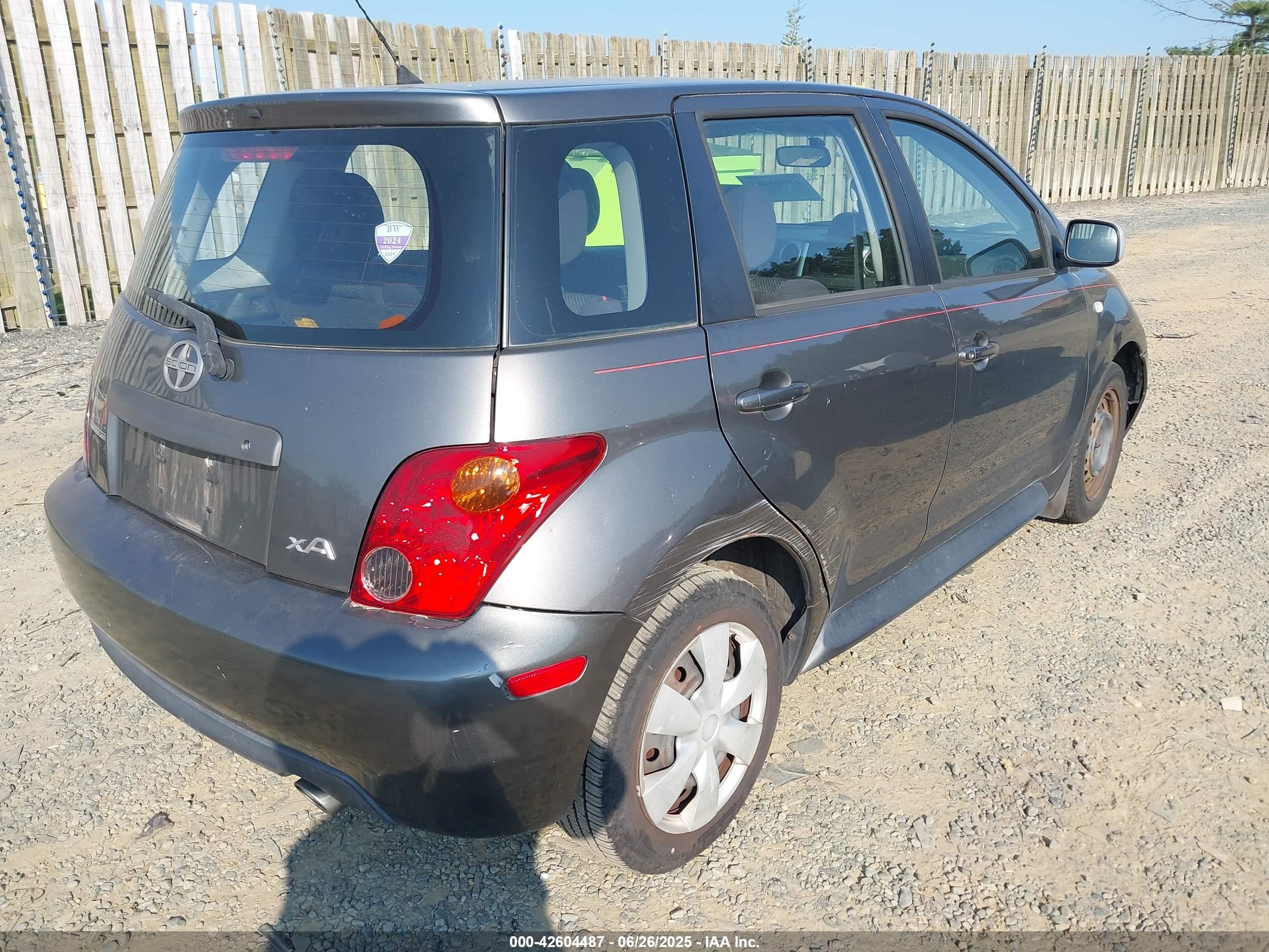 2005 Scion Xa   Gray vin: JTKKT624350092417