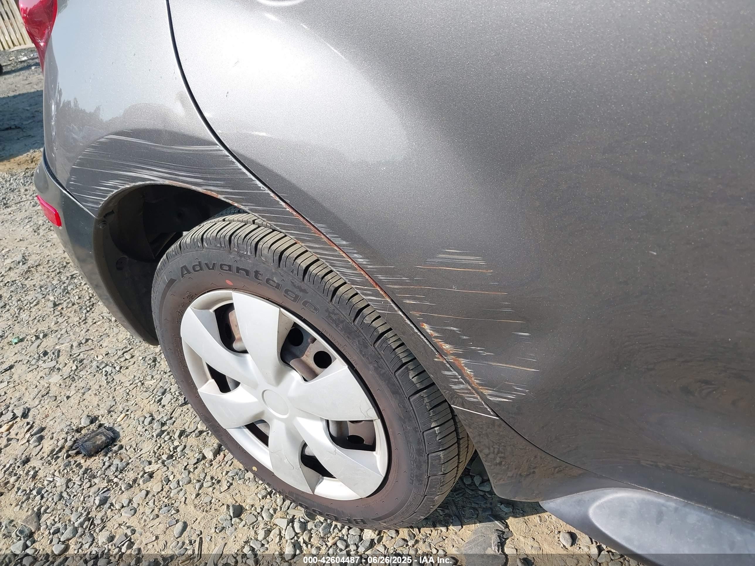 2005 Scion Xa   Gray vin: JTKKT624350092417