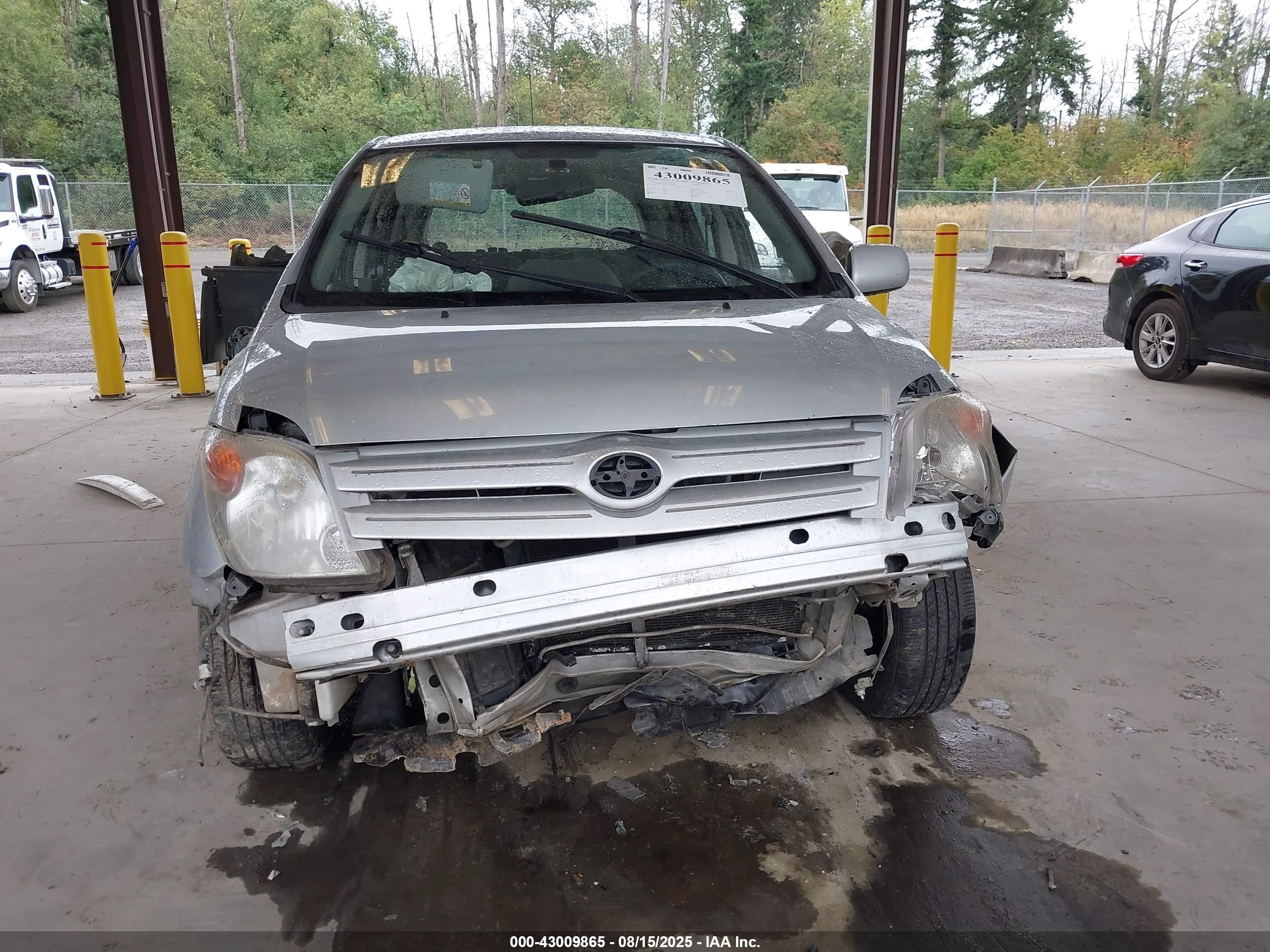 2005 Scion Xa   Silver vin: JTKKT624350095320