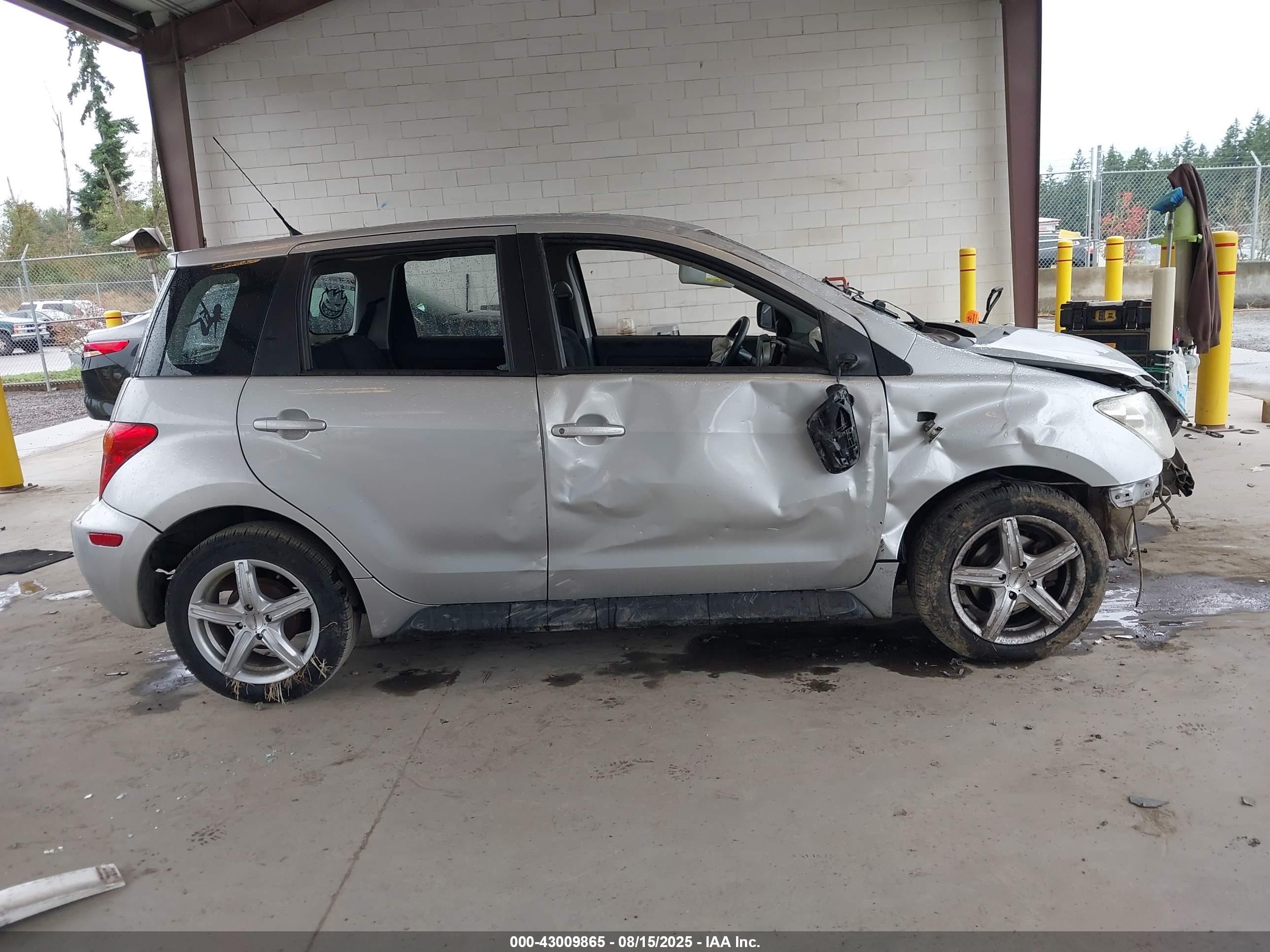 2005 Scion Xa   Silver vin: JTKKT624350095320