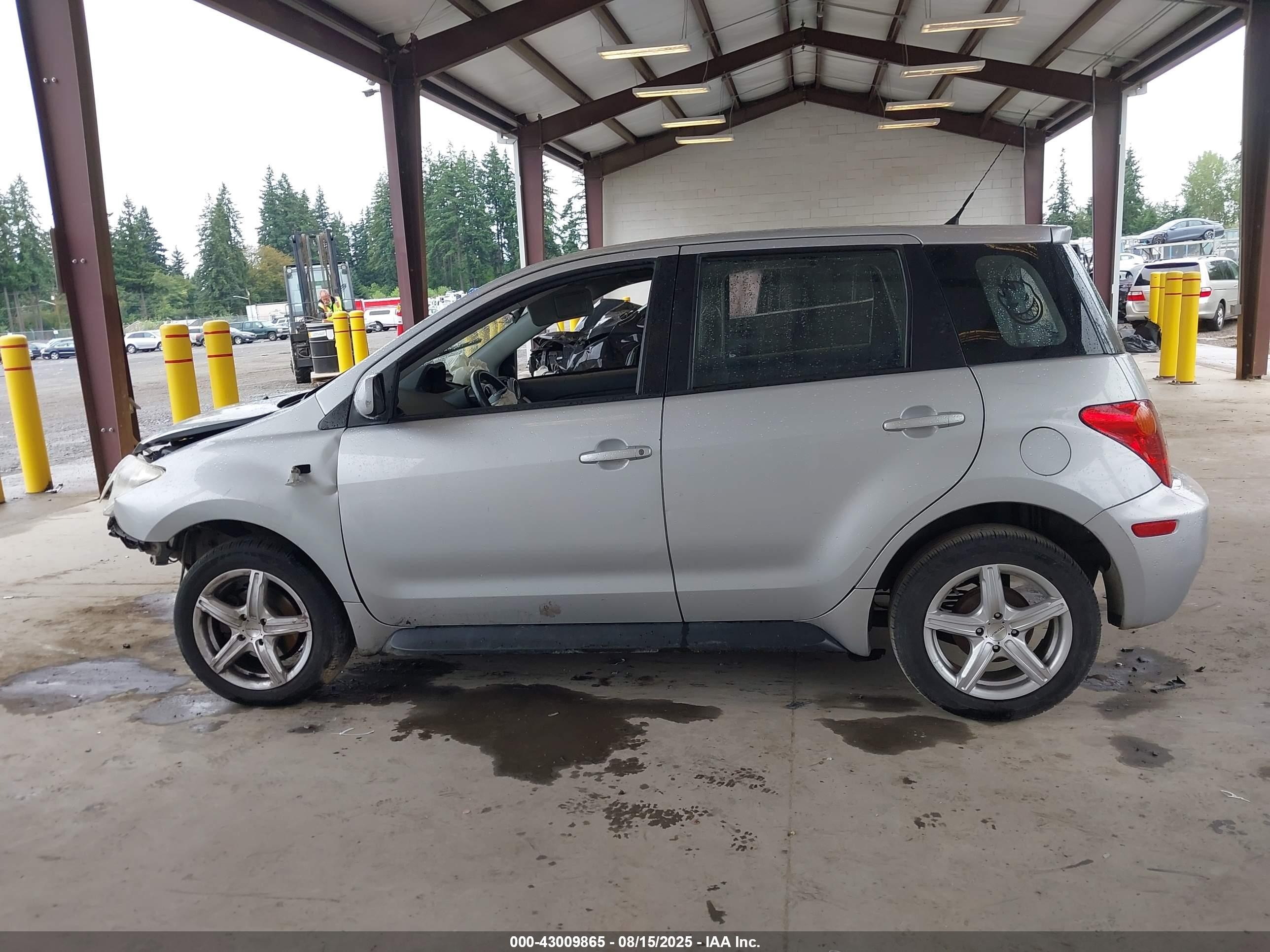 2005 Scion Xa   Silver vin: JTKKT624350095320
