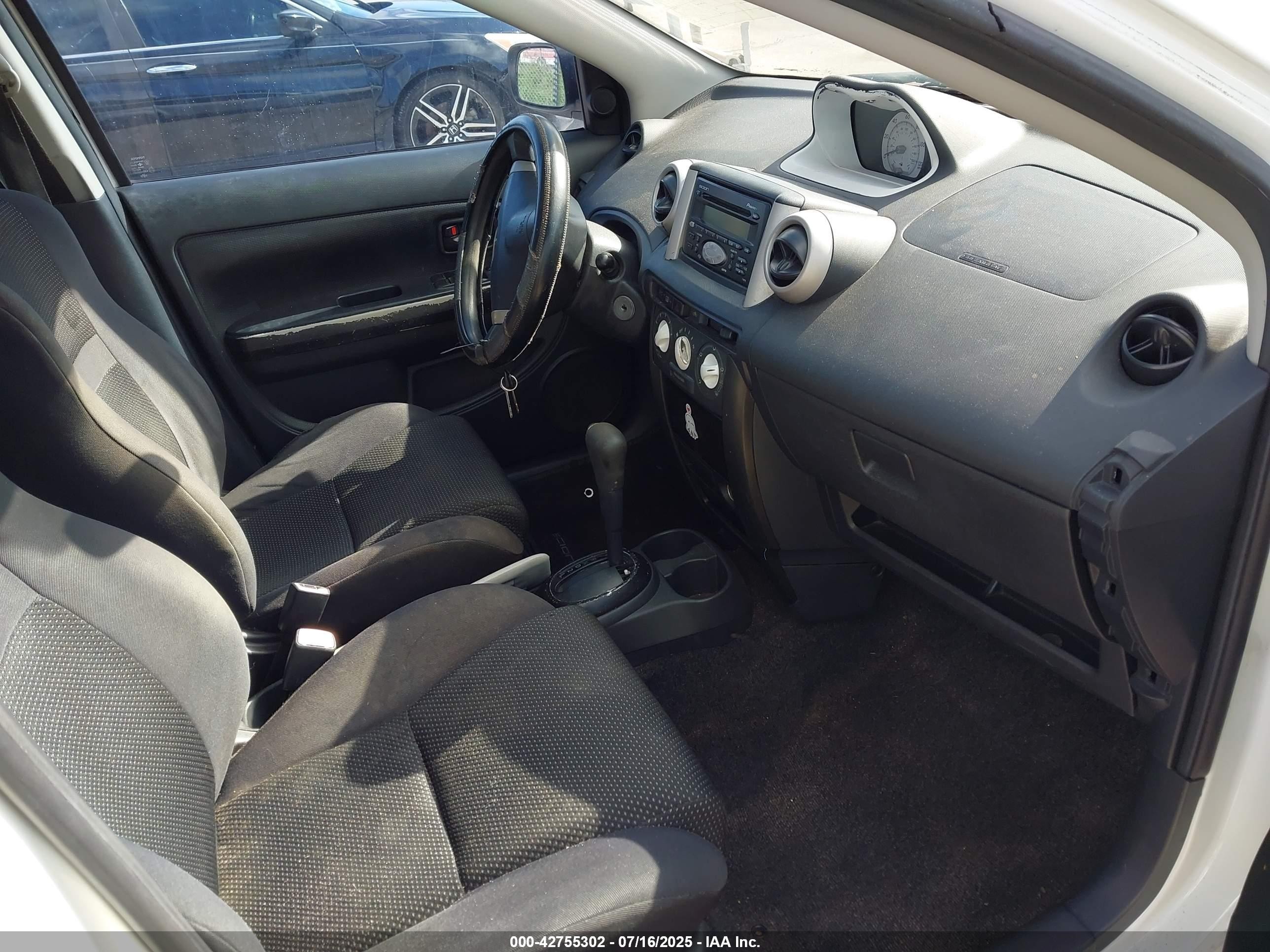 2005 Scion Xa   White vin: JTKKT624450108690
