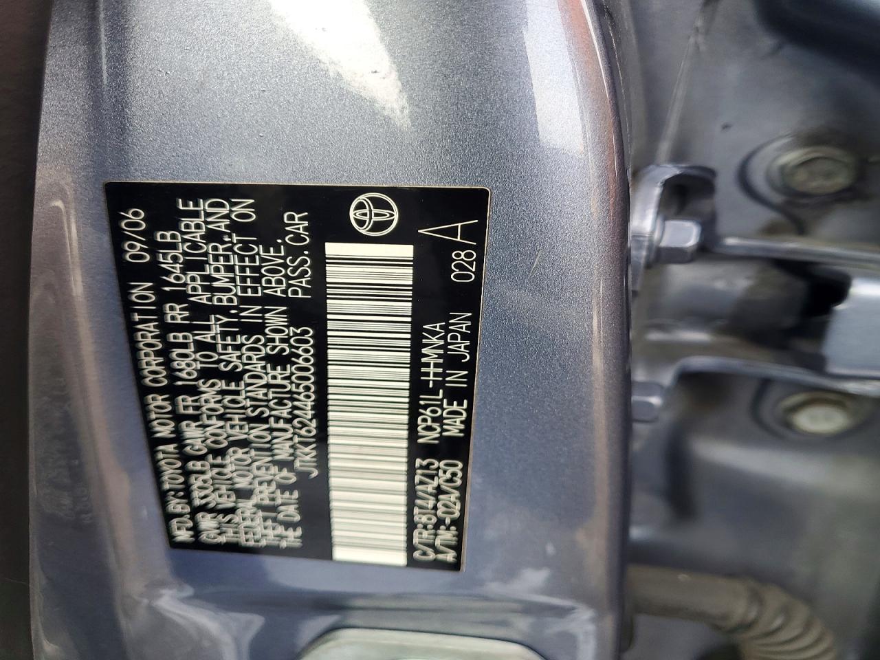 2006 Toyota Scion Xa Silver vin: JTKKT624465006603