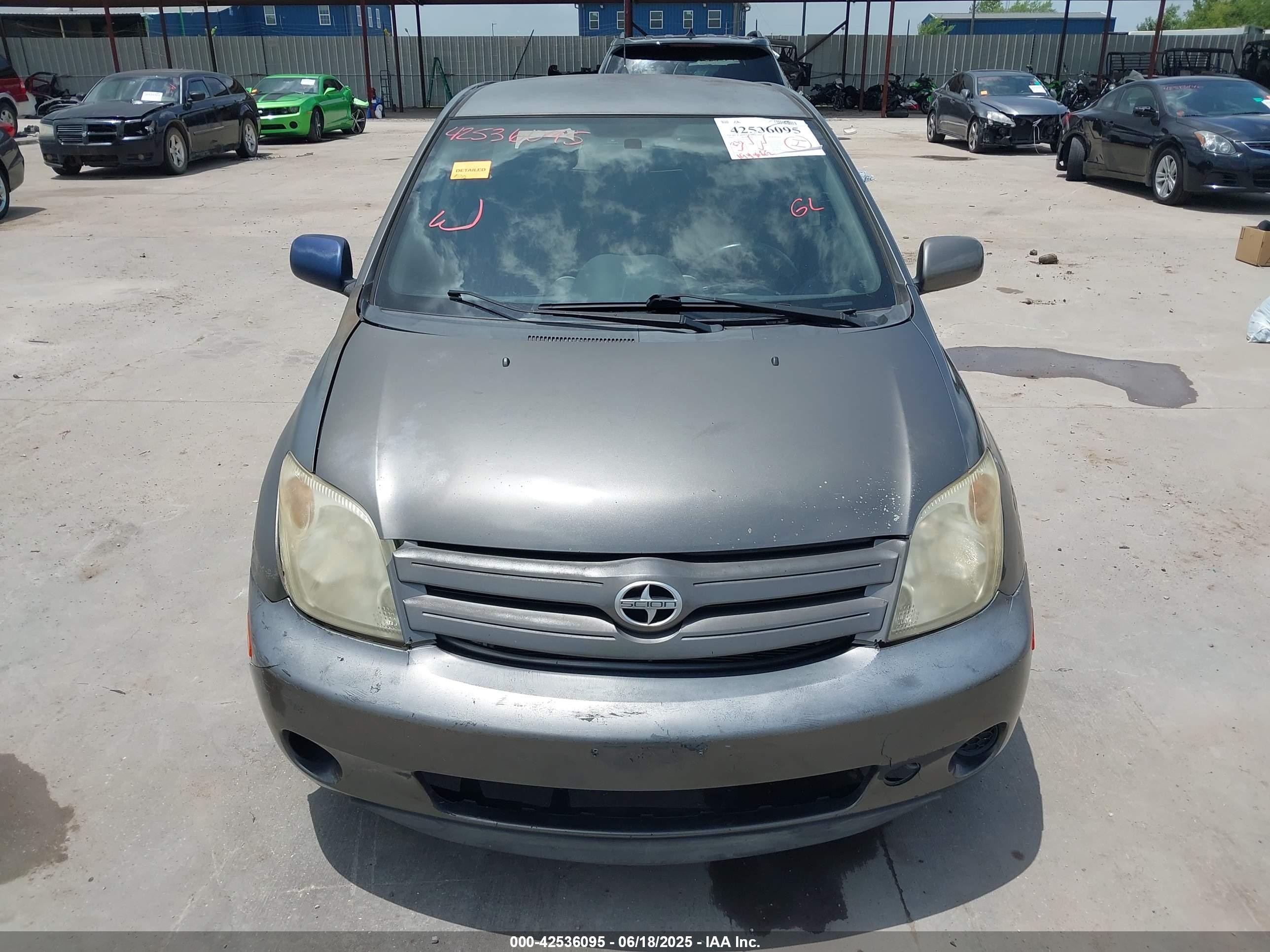 2005 Scion Xa   Gray vin: JTKKT624550128057