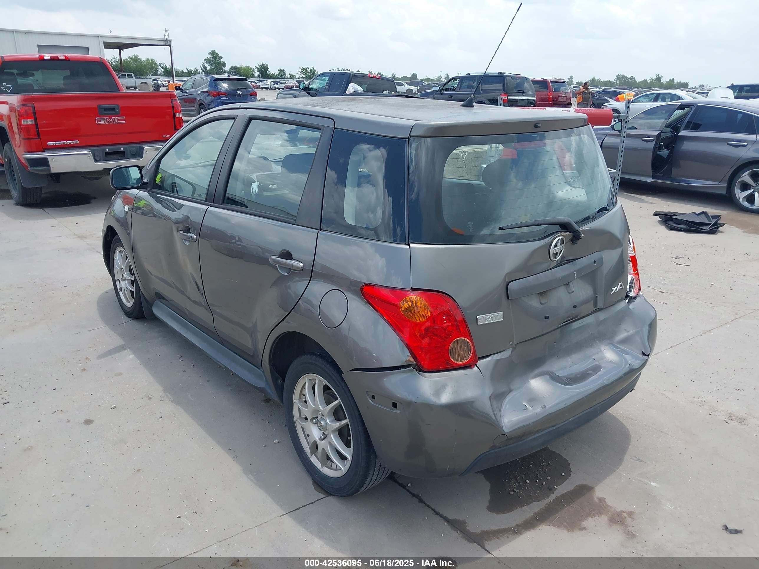2005 Scion Xa   Gray vin: JTKKT624550128057
