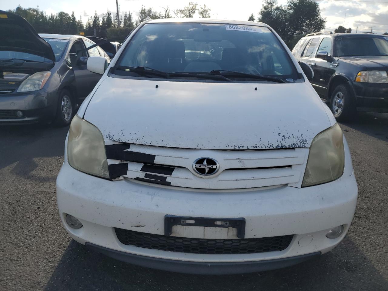 2005 Toyota Scion Xa White vin: JTKKT624650097949