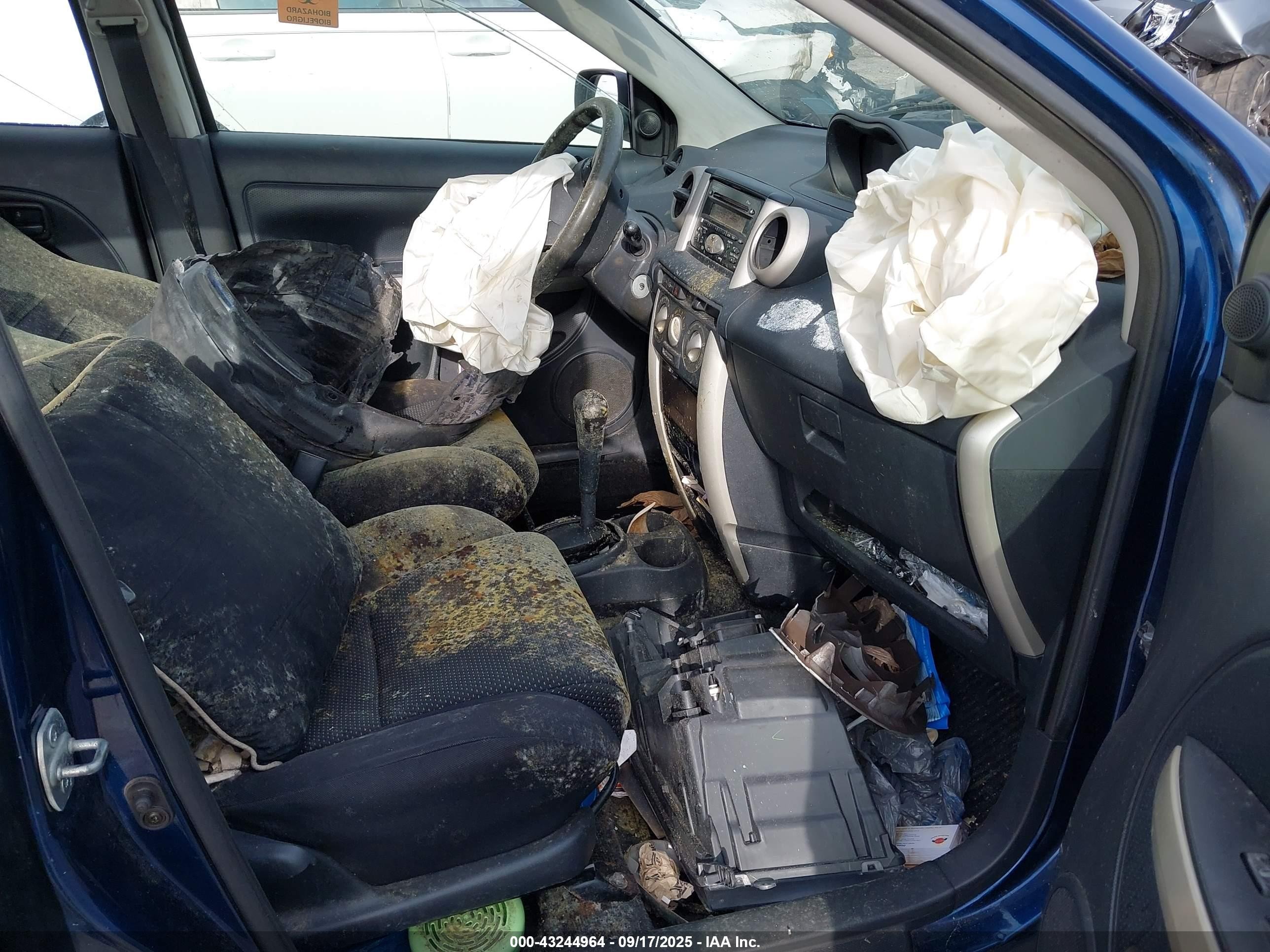 2005 Scion Xa   Blue vin: JTKKT624650114099