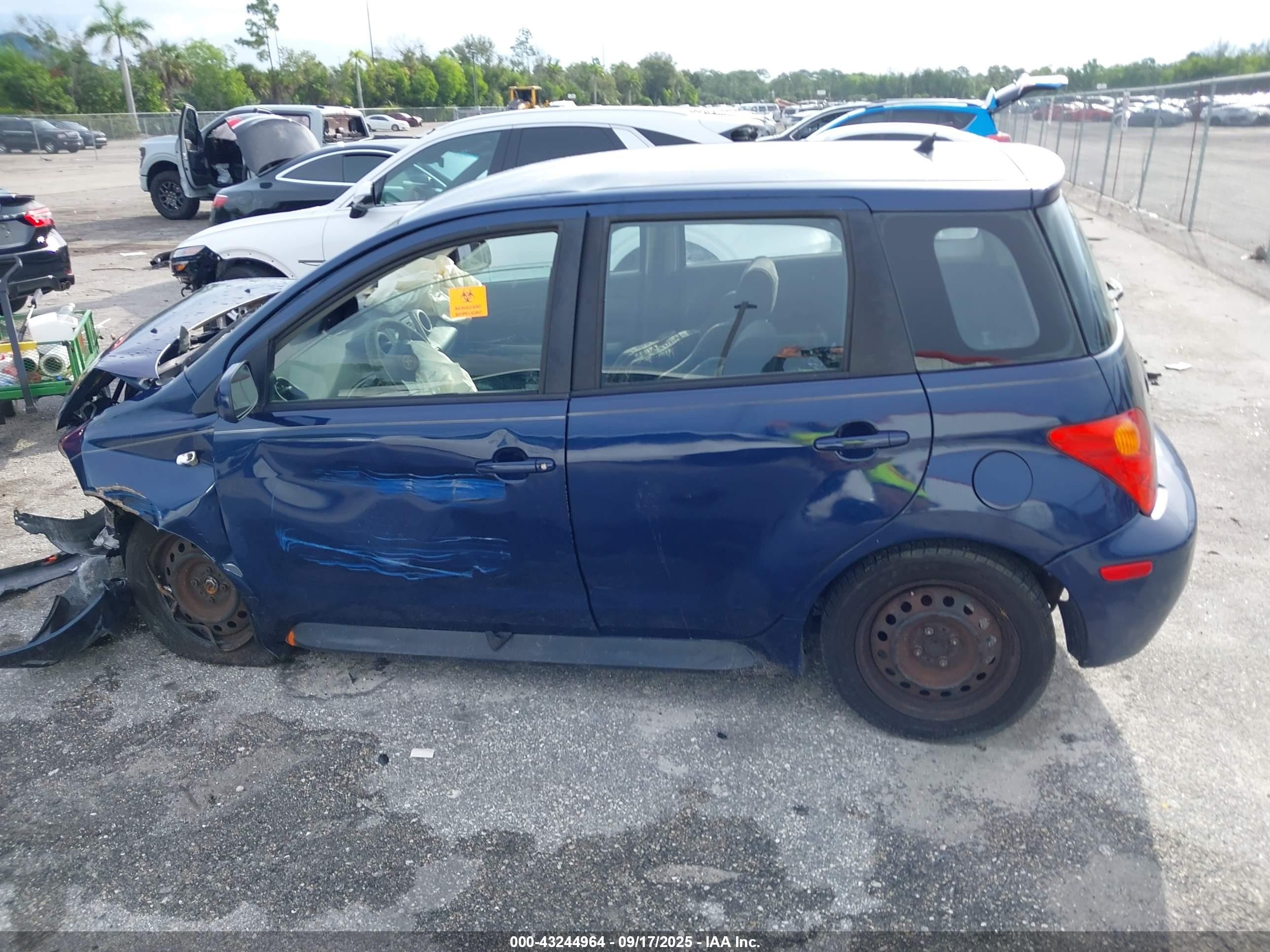 2005 Scion Xa   Blue vin: JTKKT624650114099