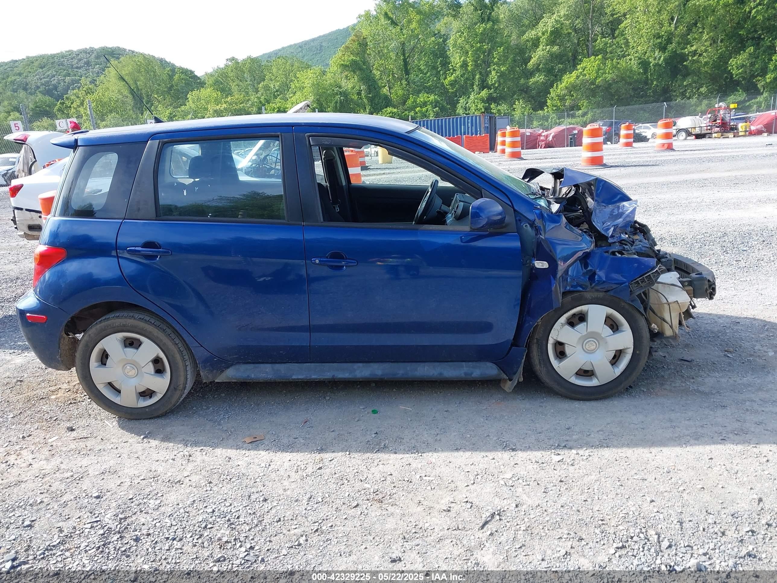 2005 Scion Xa   Blue vin: JTKKT624650123045