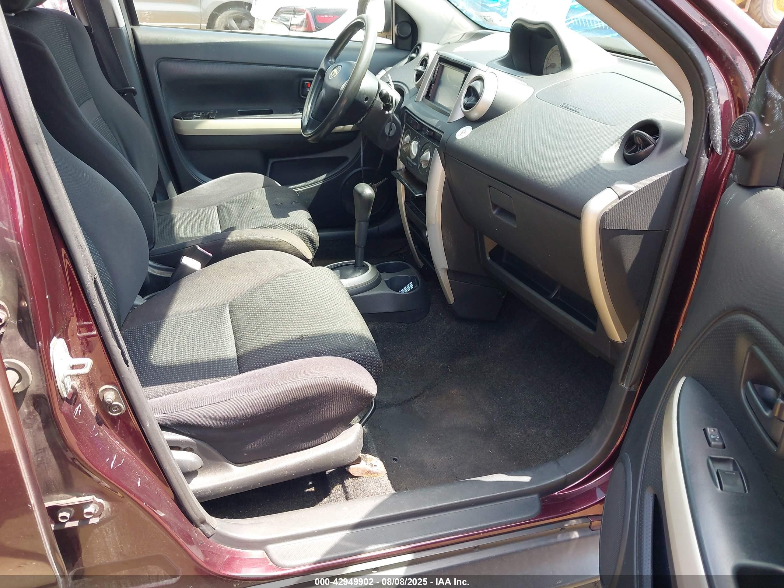 2005 Scion Xa   Maroon vin: JTKKT624750098978