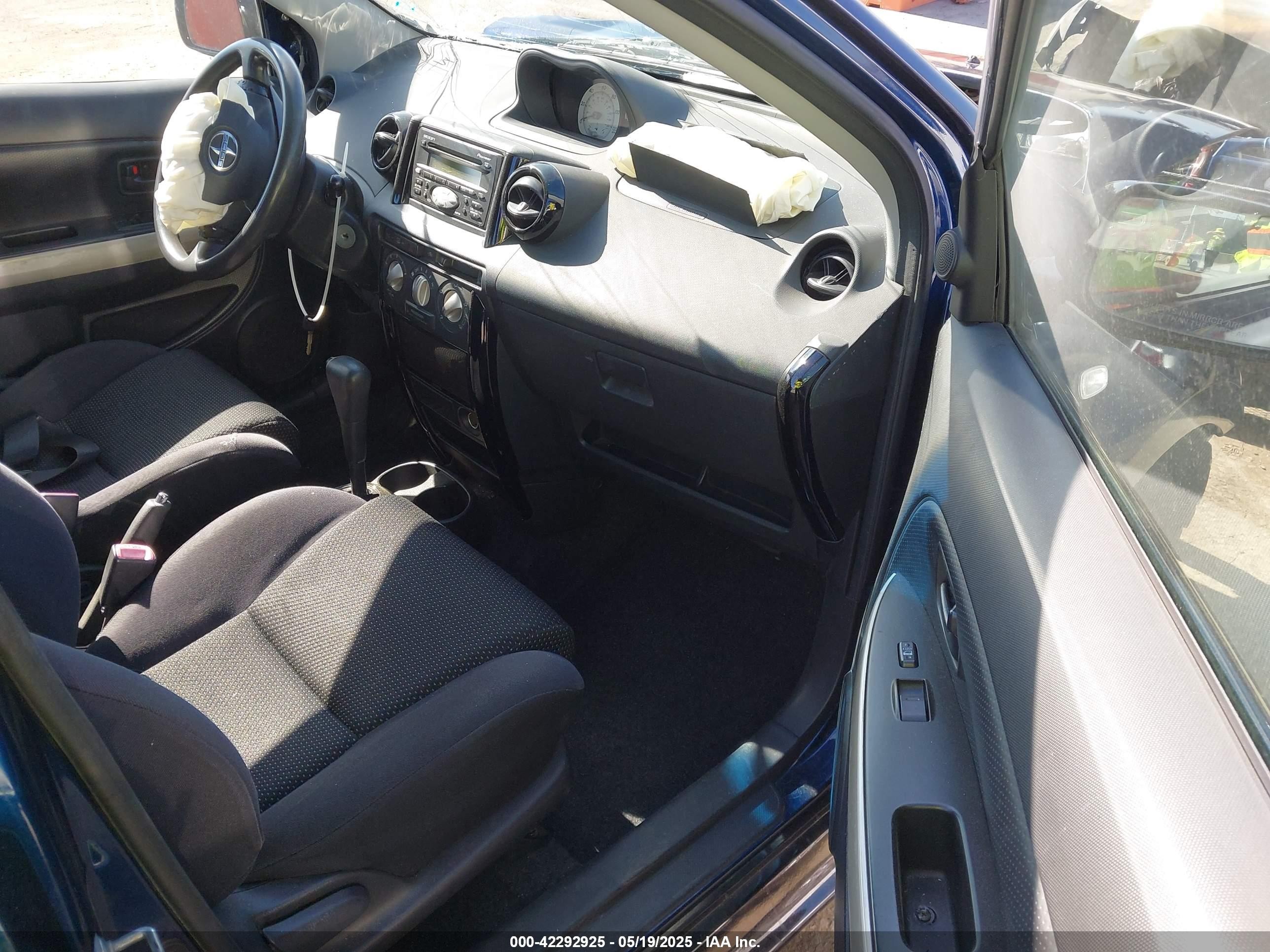 2005 Scion Xa   Blue vin: JTKKT624950109902