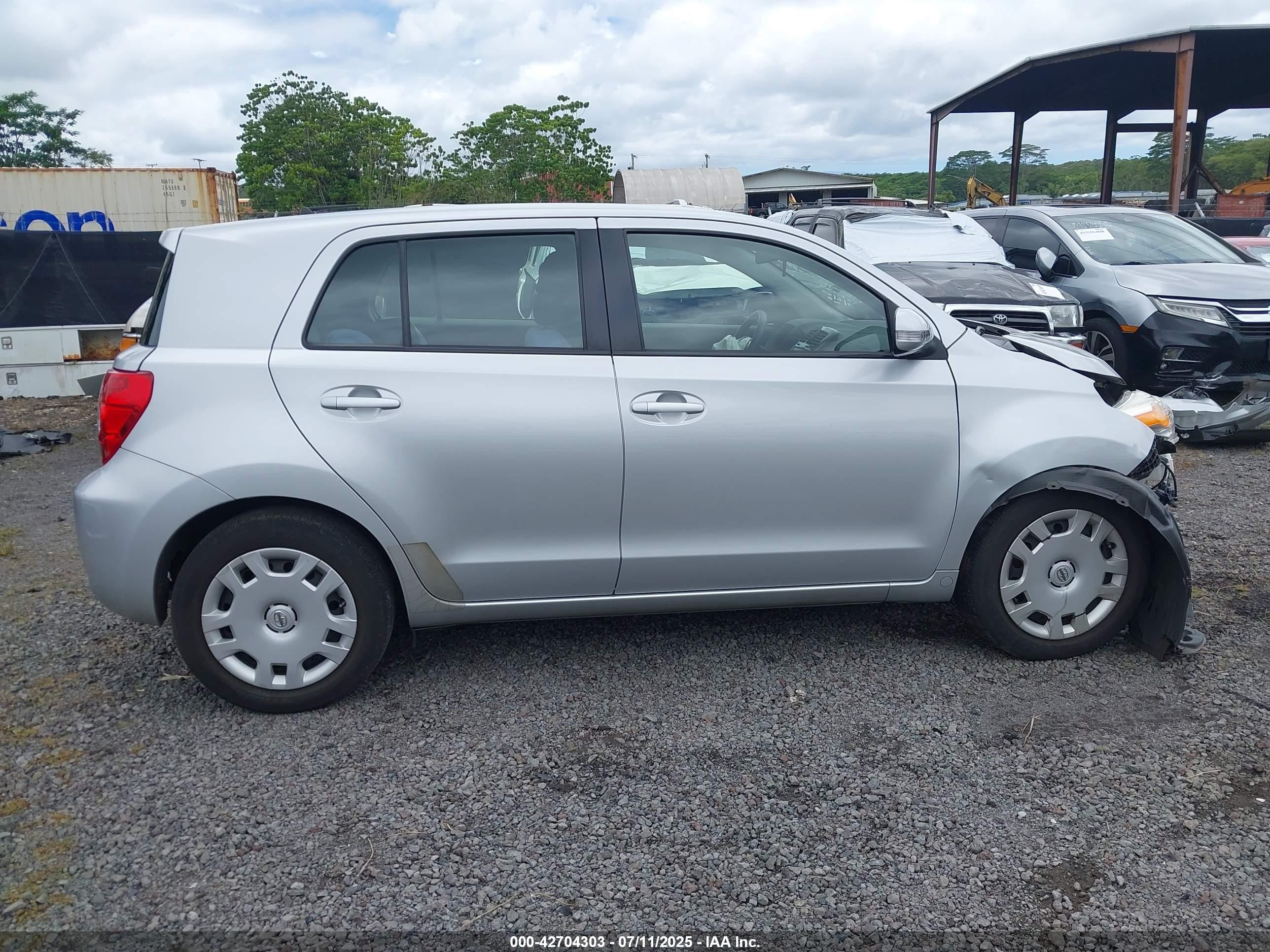 2008 Scion Xd   Silver vin: JTKKU10418J021508
