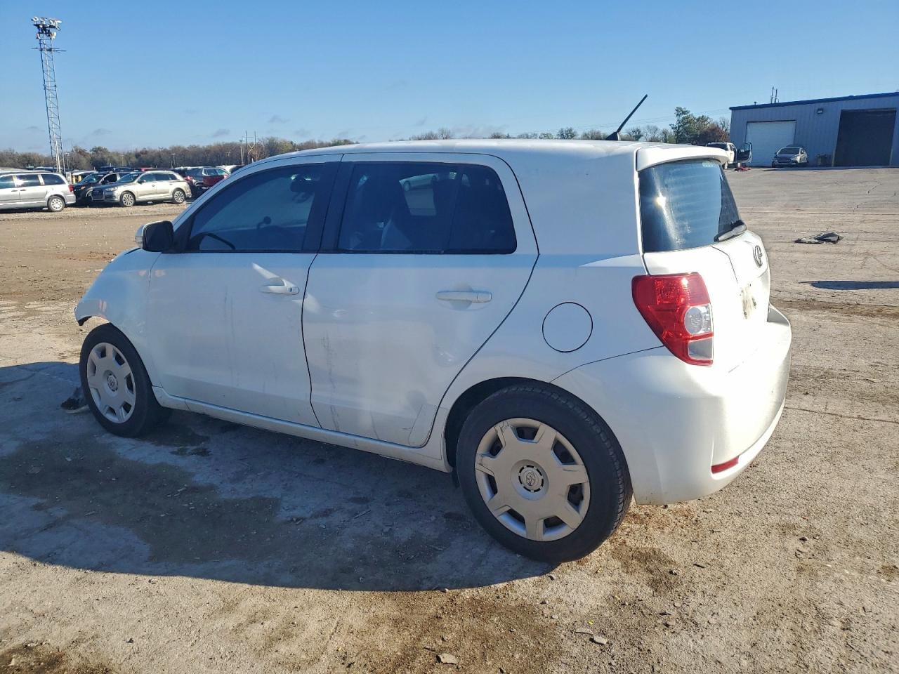 2009 Toyota Scion Xd White vin: JTKKU10459J046543
