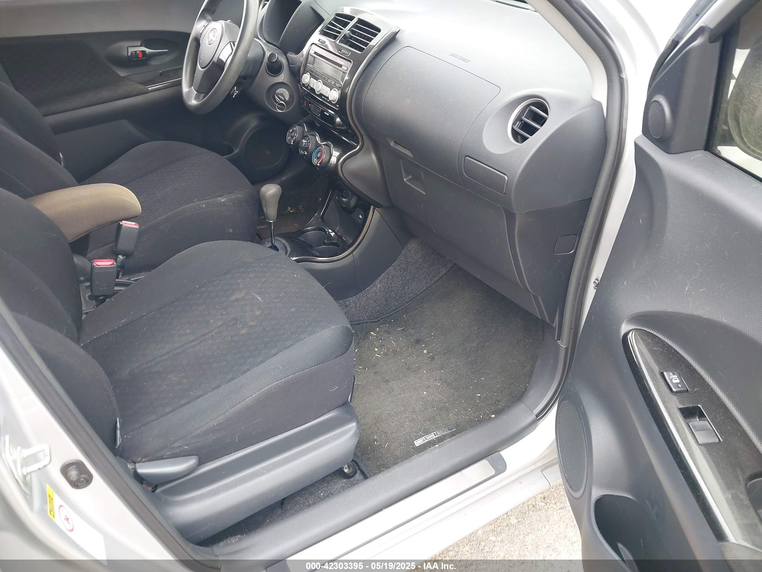 2008 Scion Xd   Silver vin: JTKKU10478J026048