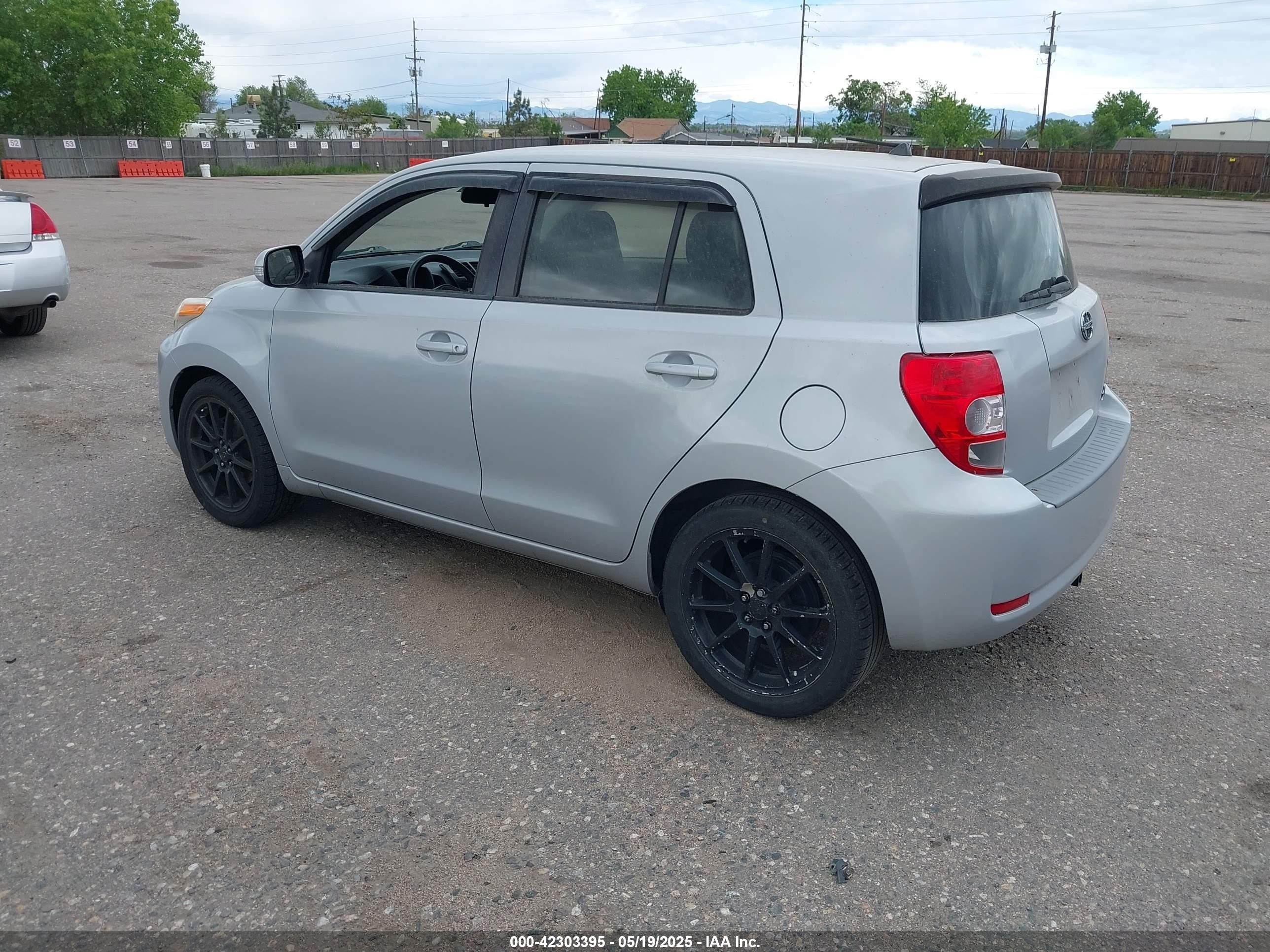 2008 Scion Xd   Silver vin: JTKKU10478J026048