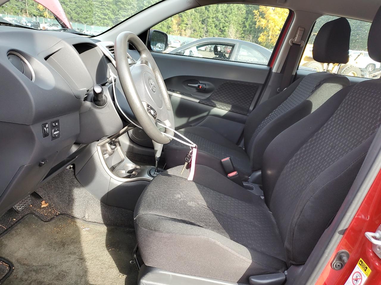 2011 Toyota Scion Xd Red vin: JTKKU4B40B1014572
