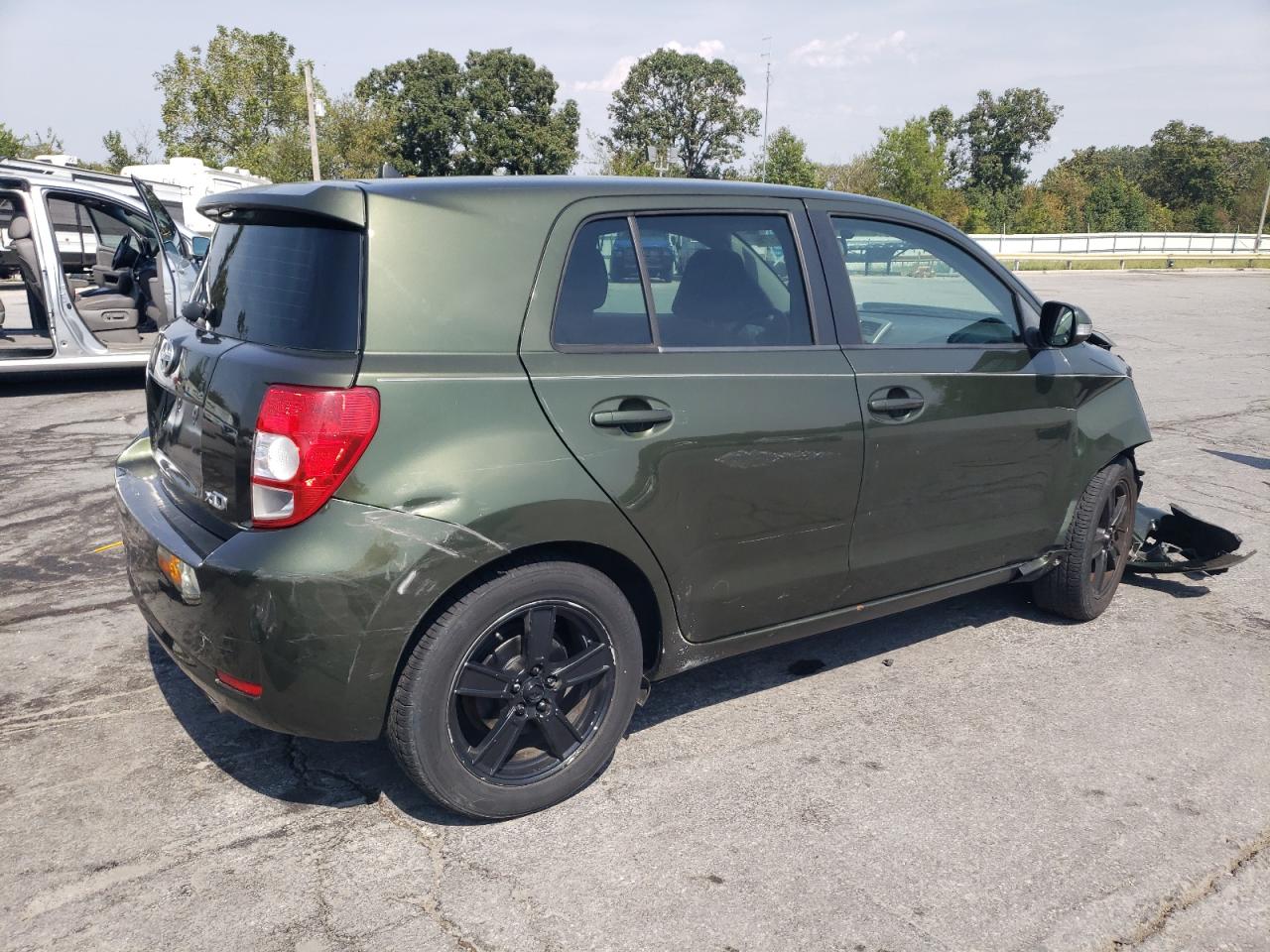 2011 Toyota Scion Xd Зеленый vin: JTKKU4B45B1010274