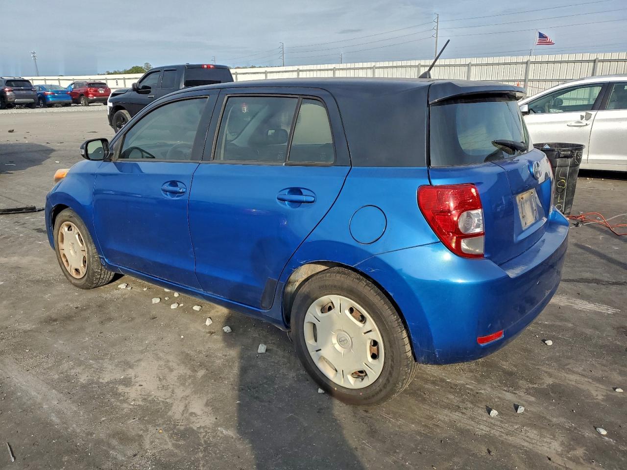 2013 Toyota Scion Xd Blue vin: JTKKUPB43D1029605