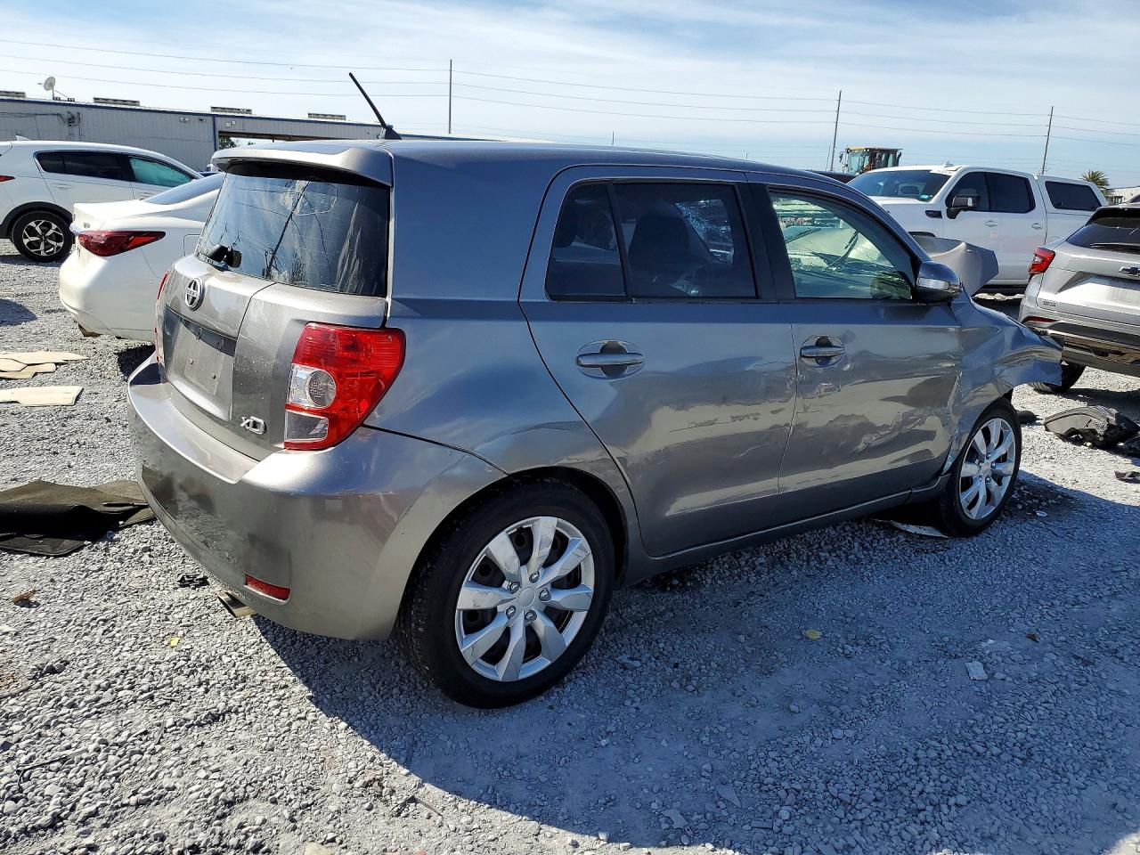 2013 Toyota Scion Xd Gray vin: JTKKUPB44D1032917