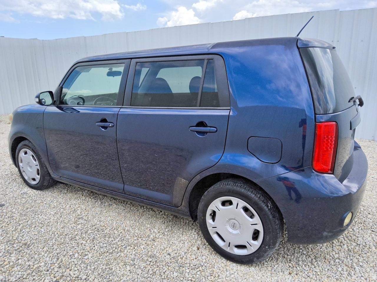 2008 Toyota Scion Xb Blue vin: JTLKE50E081029107