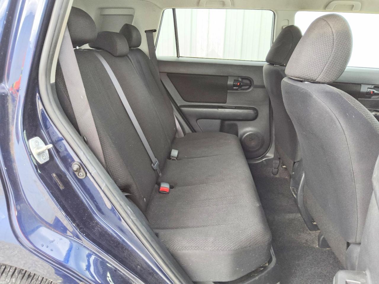 2008 Toyota Scion Xb Blue vin: JTLKE50E081029107