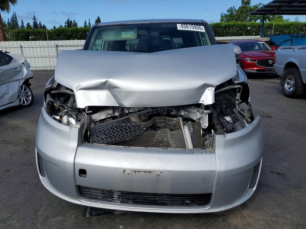 2008 Toyota Scion Xb Silver vin: JTLKE50E081032945