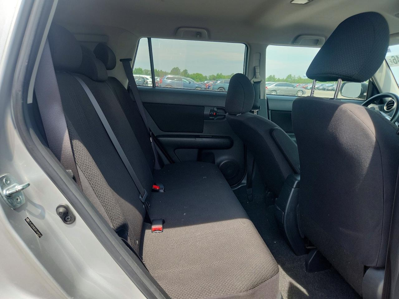 2008 Toyota Scion Xb Silver vin: JTLKE50E081049549